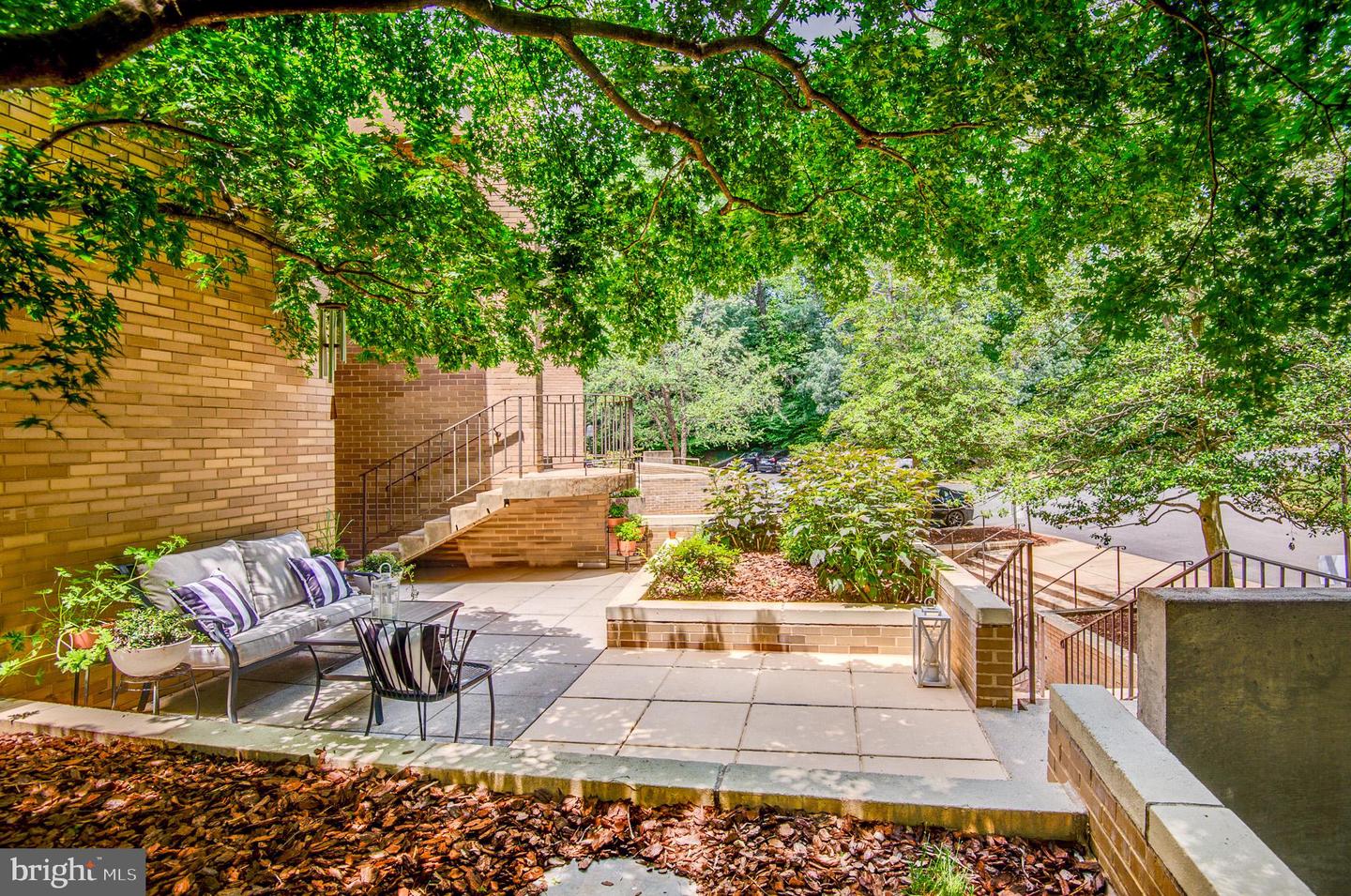1642 CHIMNEY HOUSE RD, RESTON, Virginia 20190, 1 Bedroom Bedrooms, ,1 BathroomBathrooms,Residential,For sale,1642 CHIMNEY HOUSE RD,VAFX2250452 MLS # VAFX2250452