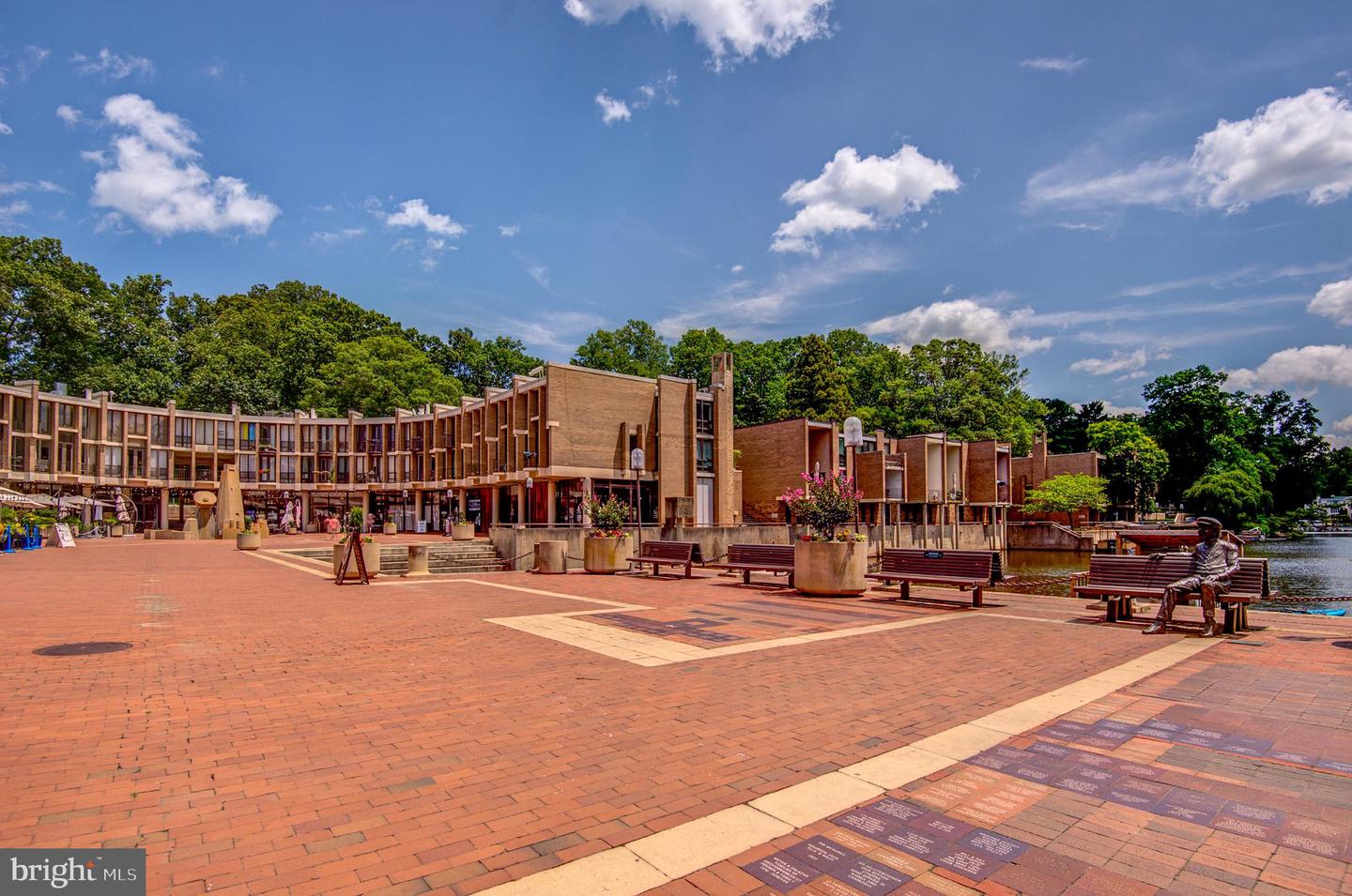 1642 CHIMNEY HOUSE RD, RESTON, Virginia 20190, 1 Bedroom Bedrooms, ,1 BathroomBathrooms,Residential,For sale,1642 CHIMNEY HOUSE RD,VAFX2250452 MLS # VAFX2250452