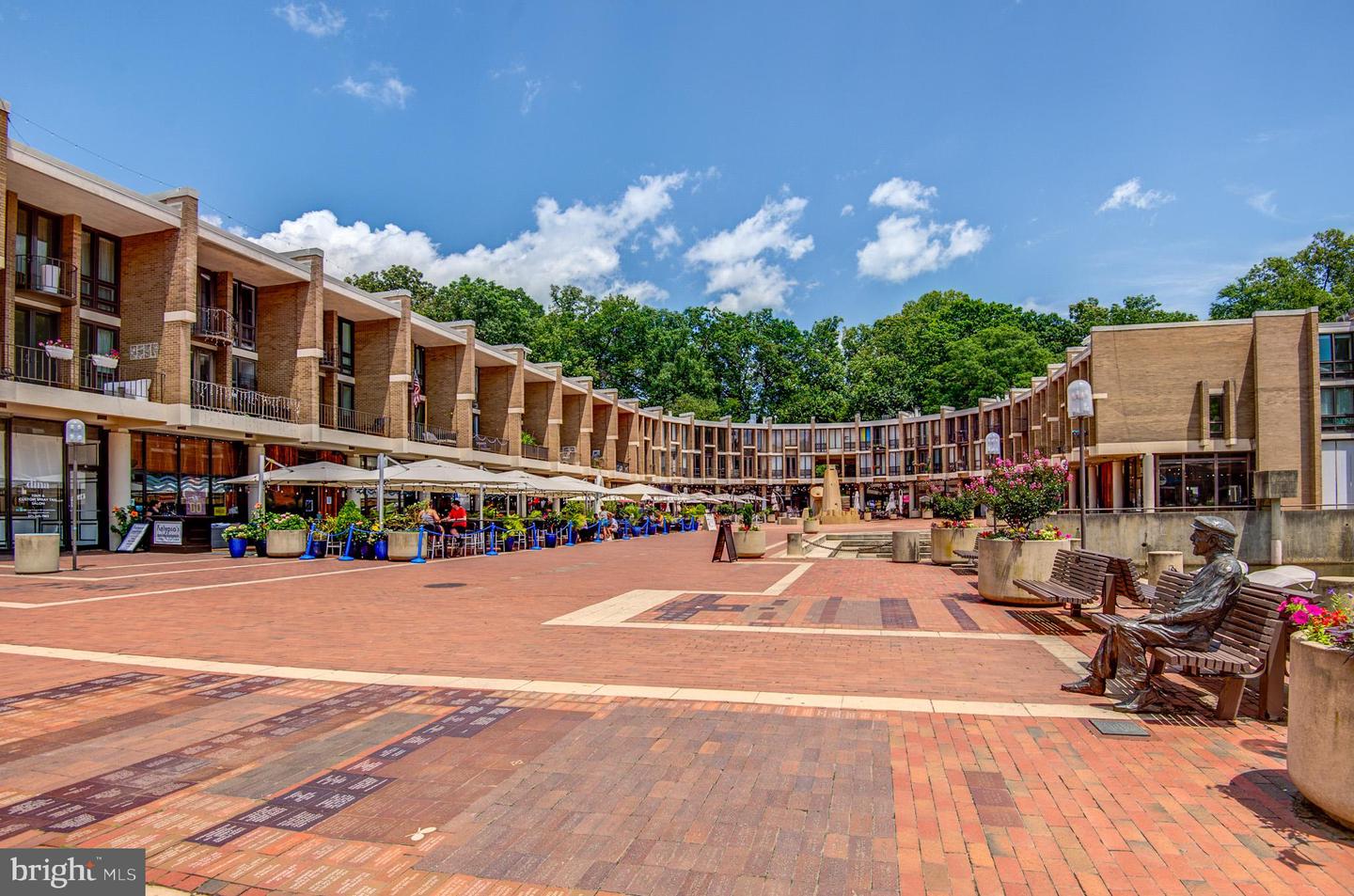 1642 CHIMNEY HOUSE RD, RESTON, Virginia 20190, 1 Bedroom Bedrooms, ,1 BathroomBathrooms,Residential,For sale,1642 CHIMNEY HOUSE RD,VAFX2250452 MLS # VAFX2250452