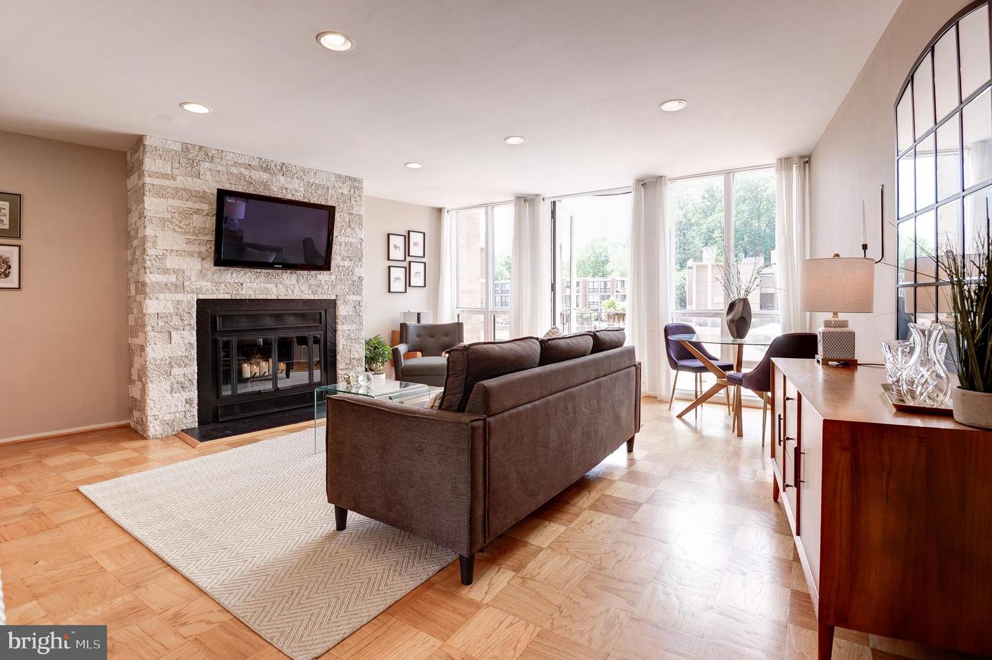1642 CHIMNEY HOUSE RD, RESTON, Virginia 20190, 1 Bedroom Bedrooms, ,1 BathroomBathrooms,Residential,For sale,1642 CHIMNEY HOUSE RD,VAFX2250452 MLS # VAFX2250452