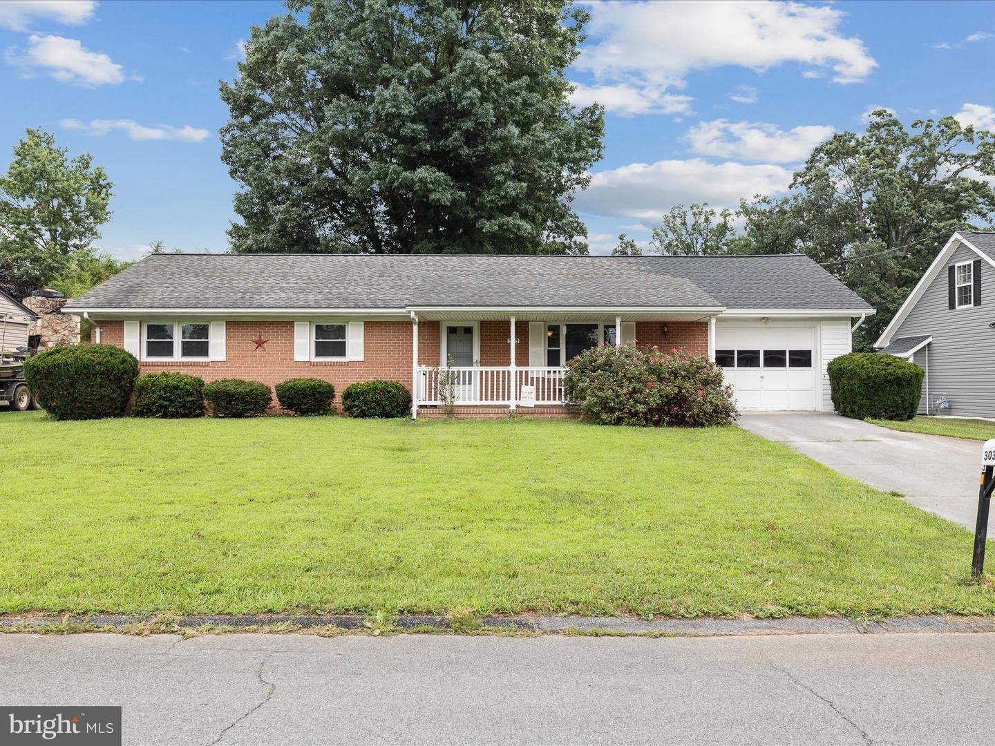 303 BEECHCROFT RD, WINCHESTER, Virginia 22601, 3 Bedrooms Bedrooms, ,1 BathroomBathrooms,Residential,For sale,303 BEECHCROFT RD,VAWI2008028 MLS # VAWI2008028