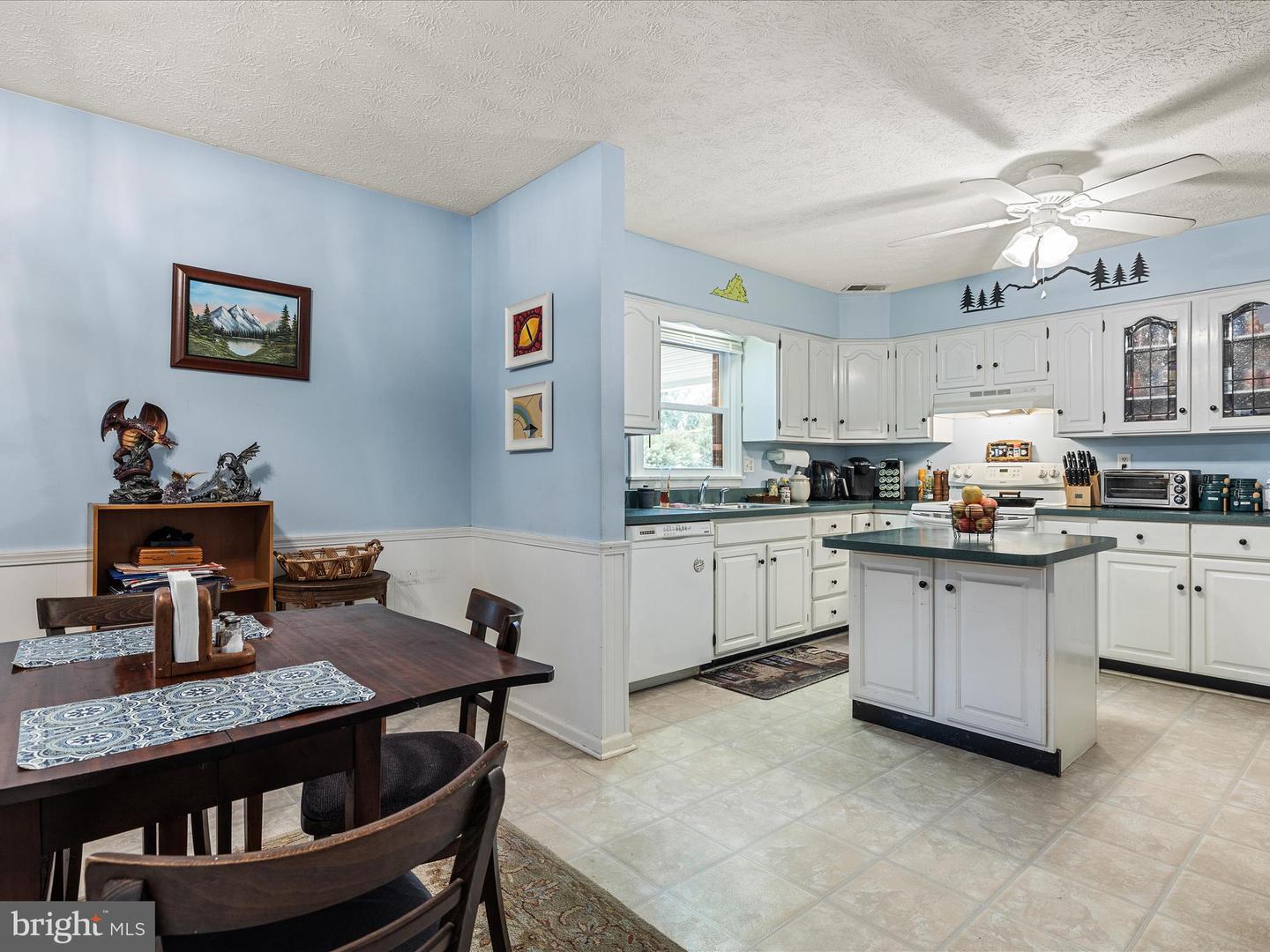 303 BEECHCROFT RD, WINCHESTER, Virginia 22601, 3 Bedrooms Bedrooms, ,1 BathroomBathrooms,Residential,For sale,303 BEECHCROFT RD,VAWI2008028 MLS # VAWI2008028