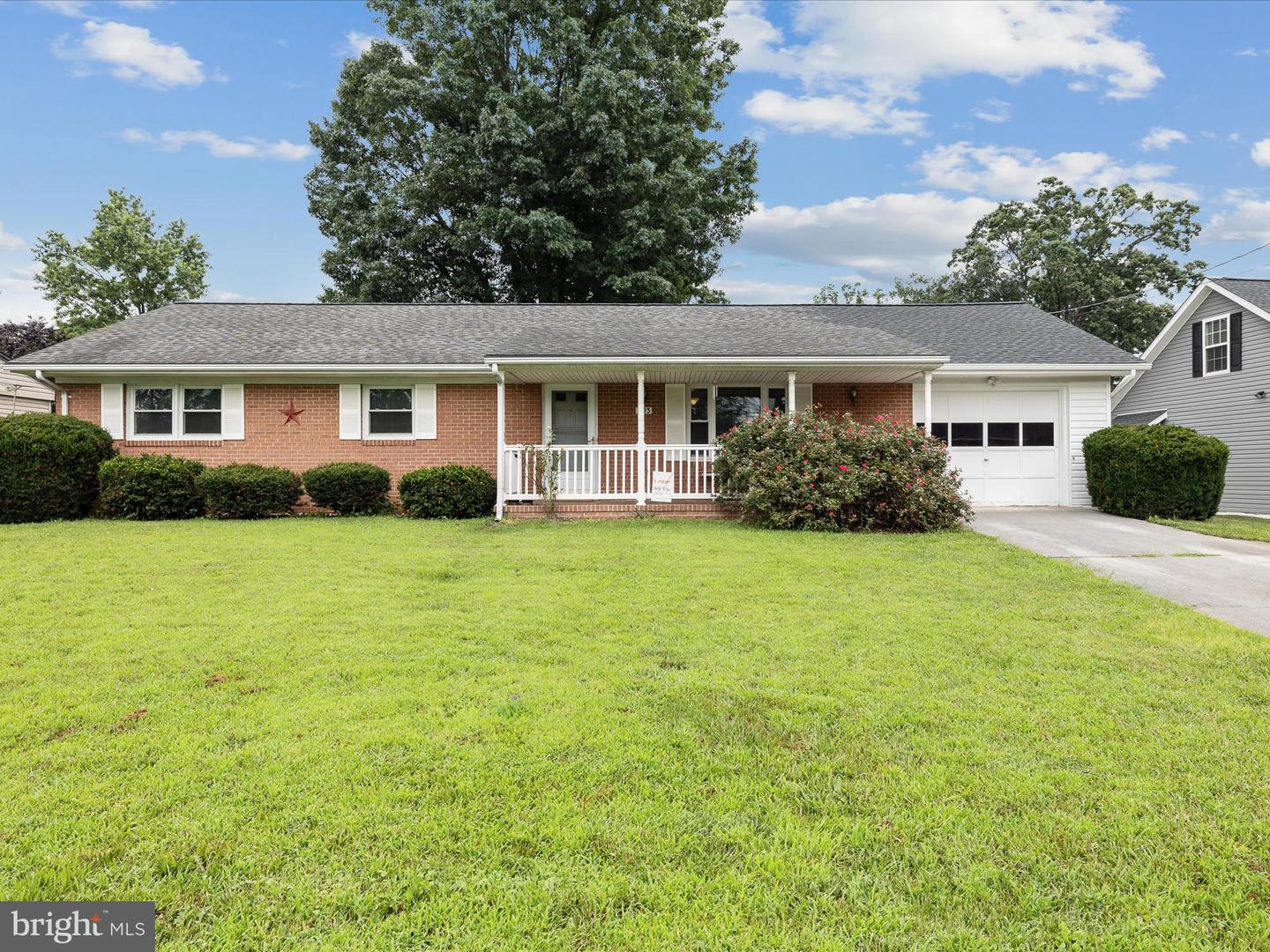 303 BEECHCROFT RD, WINCHESTER, Virginia 22601, 3 Bedrooms Bedrooms, ,1 BathroomBathrooms,Residential,For sale,303 BEECHCROFT RD,VAWI2008028 MLS # VAWI2008028