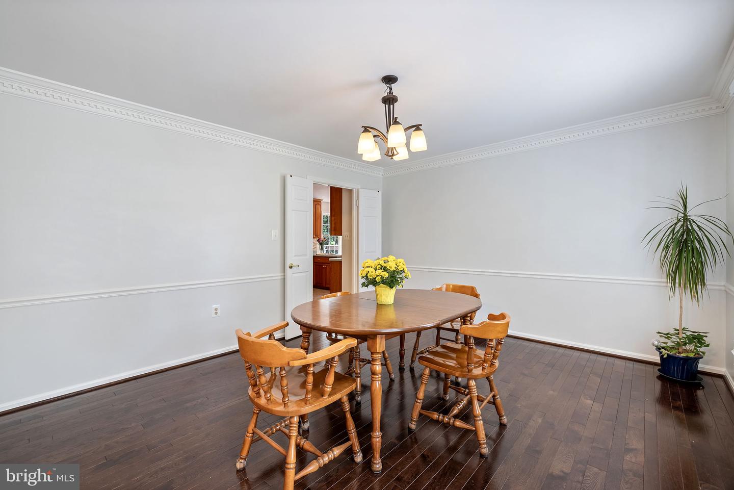 9607 CERALENE CT, FAIRFAX, Virginia 22032, 5 Bedrooms Bedrooms, ,3 BathroomsBathrooms,Residential,For sale,9607 CERALENE CT,VAFX2250510 MLS # VAFX2250510