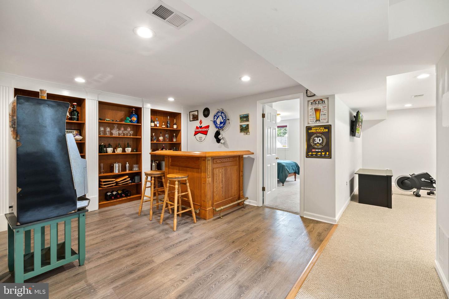 9607 CERALENE CT, FAIRFAX, Virginia 22032, 5 Bedrooms Bedrooms, ,3 BathroomsBathrooms,Residential,For sale,9607 CERALENE CT,VAFX2250510 MLS # VAFX2250510