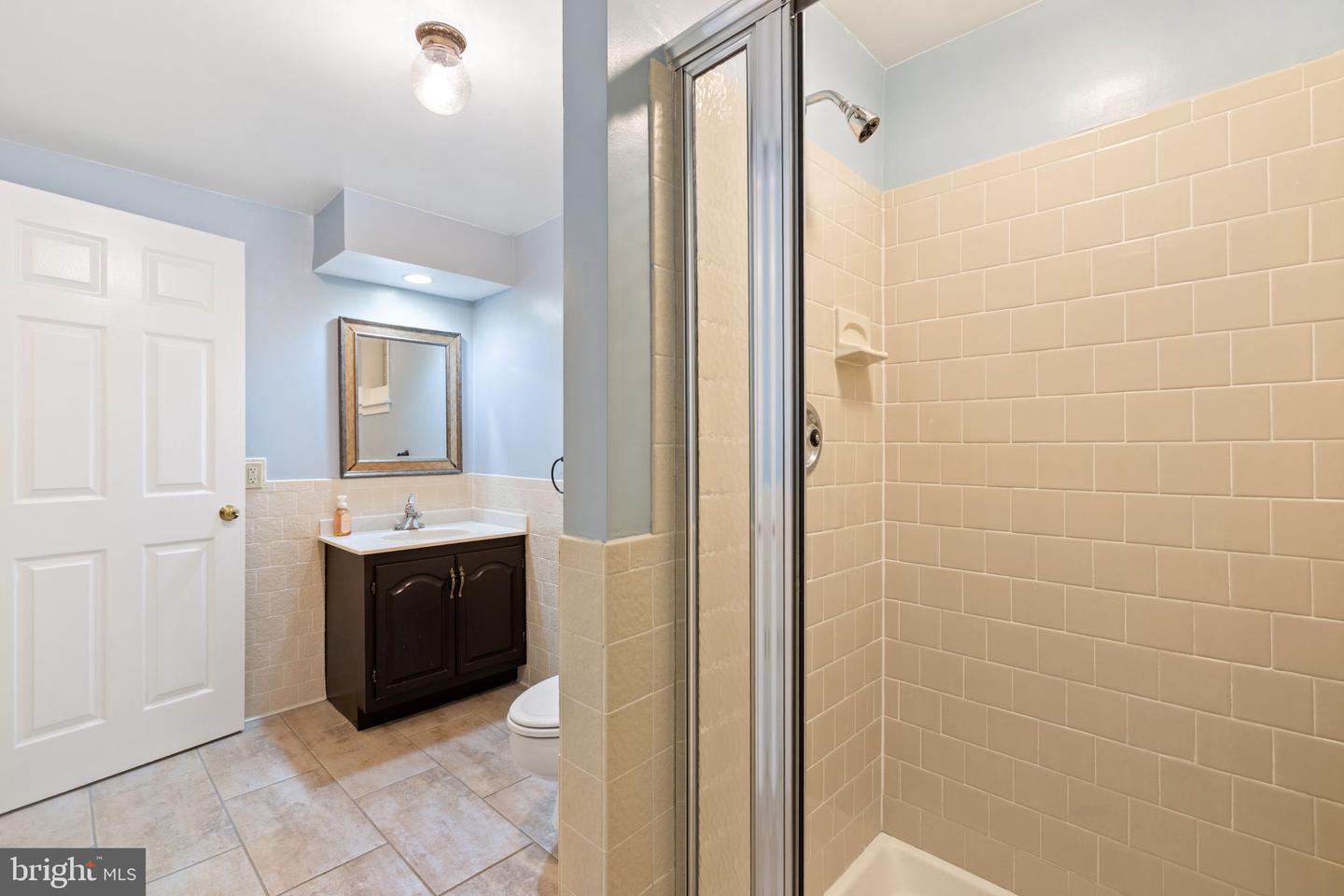 9607 CERALENE CT, FAIRFAX, Virginia 22032, 5 Bedrooms Bedrooms, ,3 BathroomsBathrooms,Residential,For sale,9607 CERALENE CT,VAFX2250510 MLS # VAFX2250510