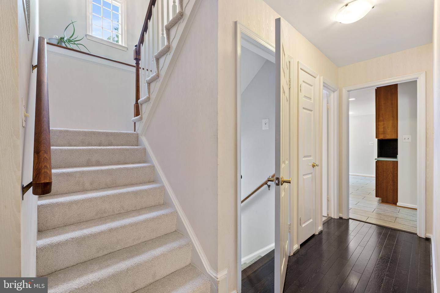 9607 CERALENE CT, FAIRFAX, Virginia 22032, 5 Bedrooms Bedrooms, ,3 BathroomsBathrooms,Residential,For sale,9607 CERALENE CT,VAFX2250510 MLS # VAFX2250510