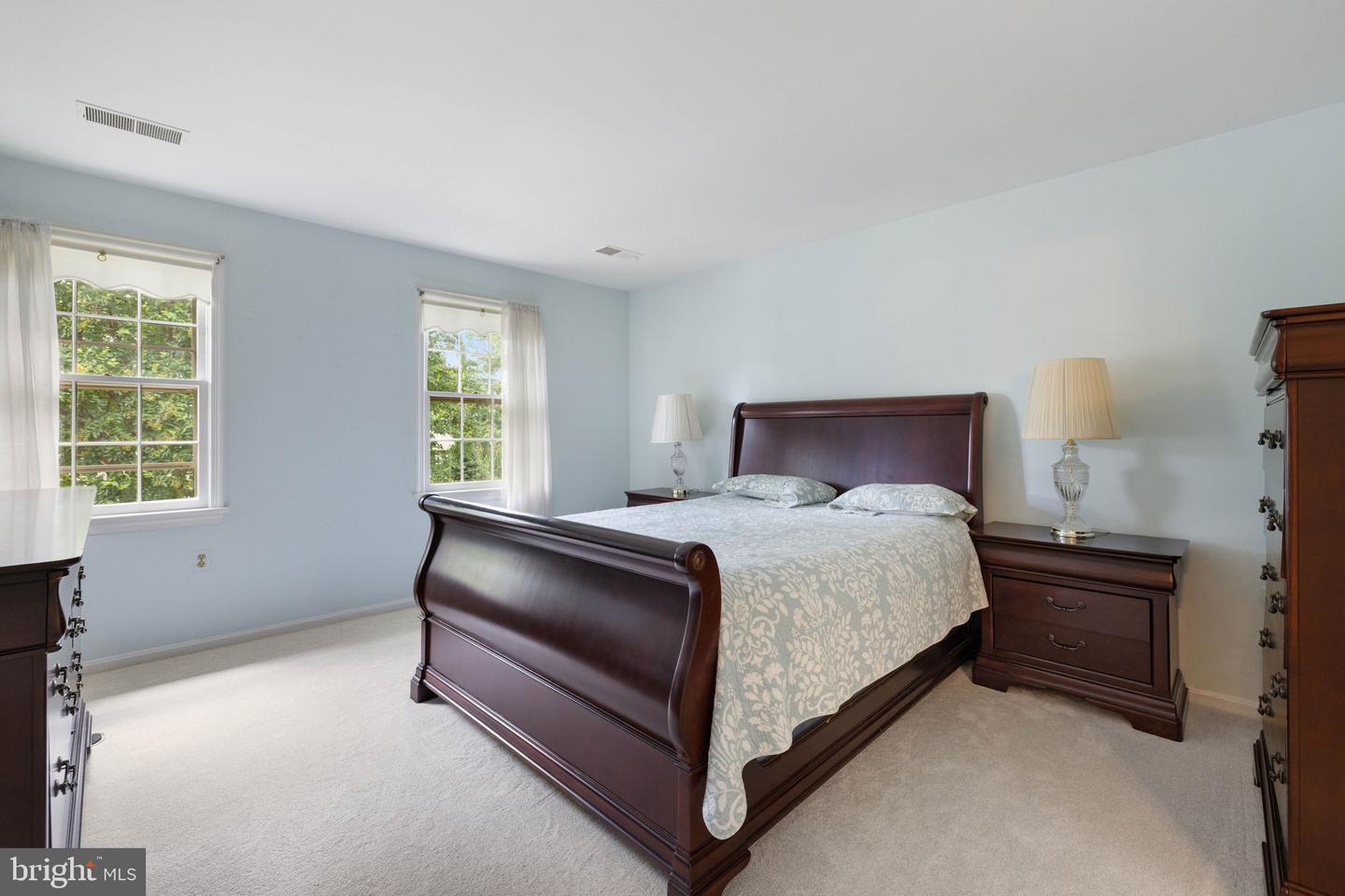 9607 CERALENE CT, FAIRFAX, Virginia 22032, 5 Bedrooms Bedrooms, ,3 BathroomsBathrooms,Residential,For sale,9607 CERALENE CT,VAFX2250510 MLS # VAFX2250510