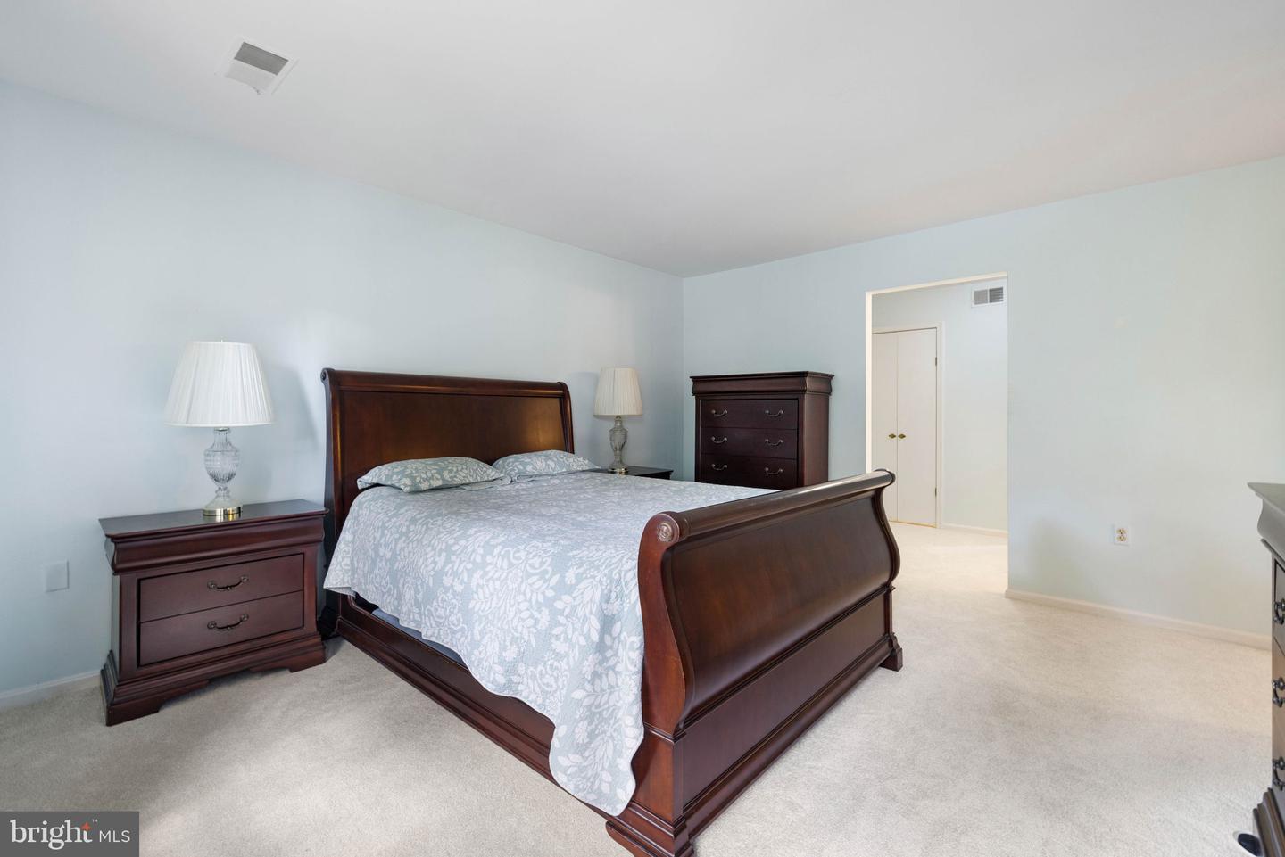 9607 CERALENE CT, FAIRFAX, Virginia 22032, 5 Bedrooms Bedrooms, ,3 BathroomsBathrooms,Residential,For sale,9607 CERALENE CT,VAFX2250510 MLS # VAFX2250510