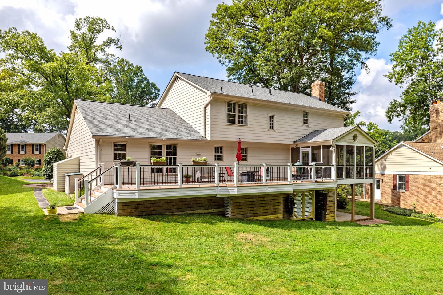 9607 CERALENE CT, FAIRFAX, Virginia 22032, 5 Bedrooms Bedrooms, ,3 BathroomsBathrooms,Residential,For sale,9607 CERALENE CT,VAFX2250510 MLS # VAFX2250510