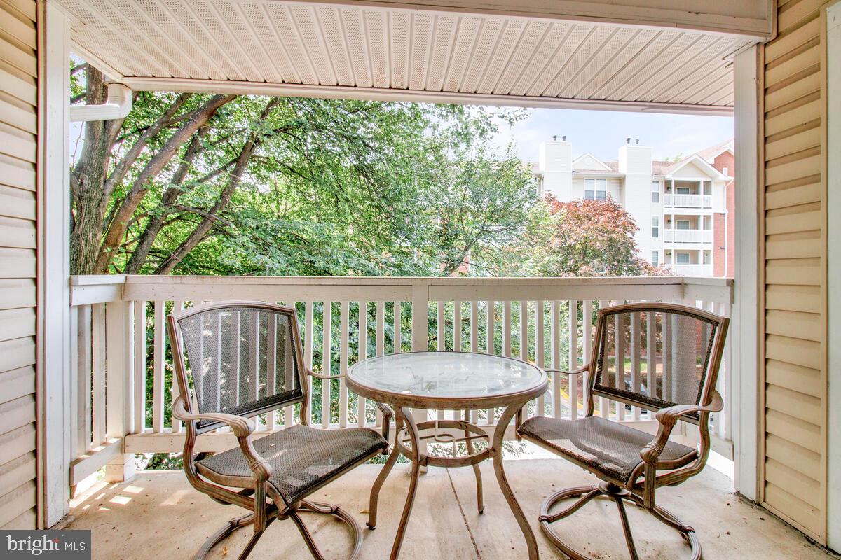 1515 LINCOLN WAY #304B, MCLEAN, Virginia 22102, 1 Bedroom Bedrooms, 5 Rooms Rooms,1 BathroomBathrooms,Residential,For sale,1515 LINCOLN WAY #304B,VAFX2250450 MLS # VAFX2250450
