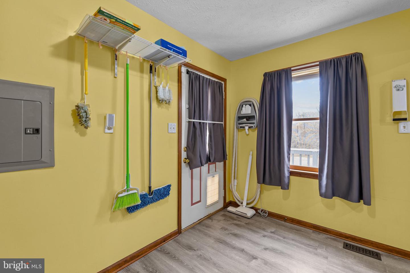 6960 HIDDEN BROOK DR, GLOUCESTER, Virginia 23061, 3 Bedrooms Bedrooms, ,2 BathroomsBathrooms,Residential,For sale,6960 HIDDEN BROOK DR,VAGV2000144 MLS # VAGV2000144