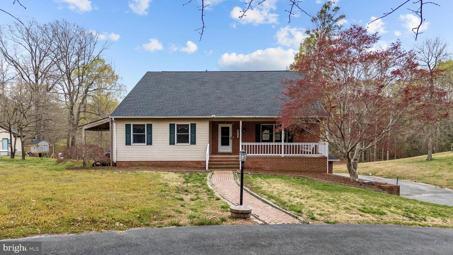 6960 HIDDEN BROOK DR, GLOUCESTER, Virginia 23061, 3 Bedrooms Bedrooms, ,2 BathroomsBathrooms,Residential,For sale,6960 HIDDEN BROOK DR,VAGV2000144 MLS # VAGV2000144
