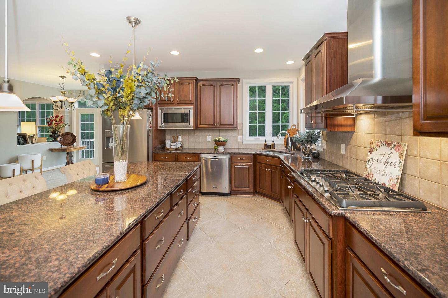 3379 DONDIS CREEK DR, TRIANGLE, Virginia 22172, 5 Bedrooms Bedrooms, ,4 BathroomsBathrooms,Residential,For sale,3379 DONDIS CREEK DR,VAPW2097988 MLS # VAPW2097988