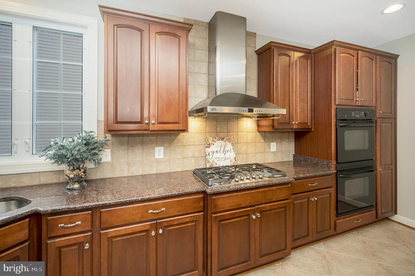 3379 DONDIS CREEK DR, TRIANGLE, Virginia 22172, 5 Bedrooms Bedrooms, ,4 BathroomsBathrooms,Residential,For sale,3379 DONDIS CREEK DR,VAPW2097988 MLS # VAPW2097988