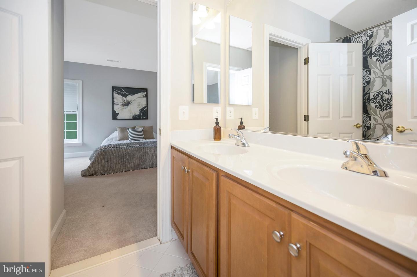 3379 DONDIS CREEK DR, TRIANGLE, Virginia 22172, 5 Bedrooms Bedrooms, ,4 BathroomsBathrooms,Residential,For sale,3379 DONDIS CREEK DR,VAPW2097988 MLS # VAPW2097988
