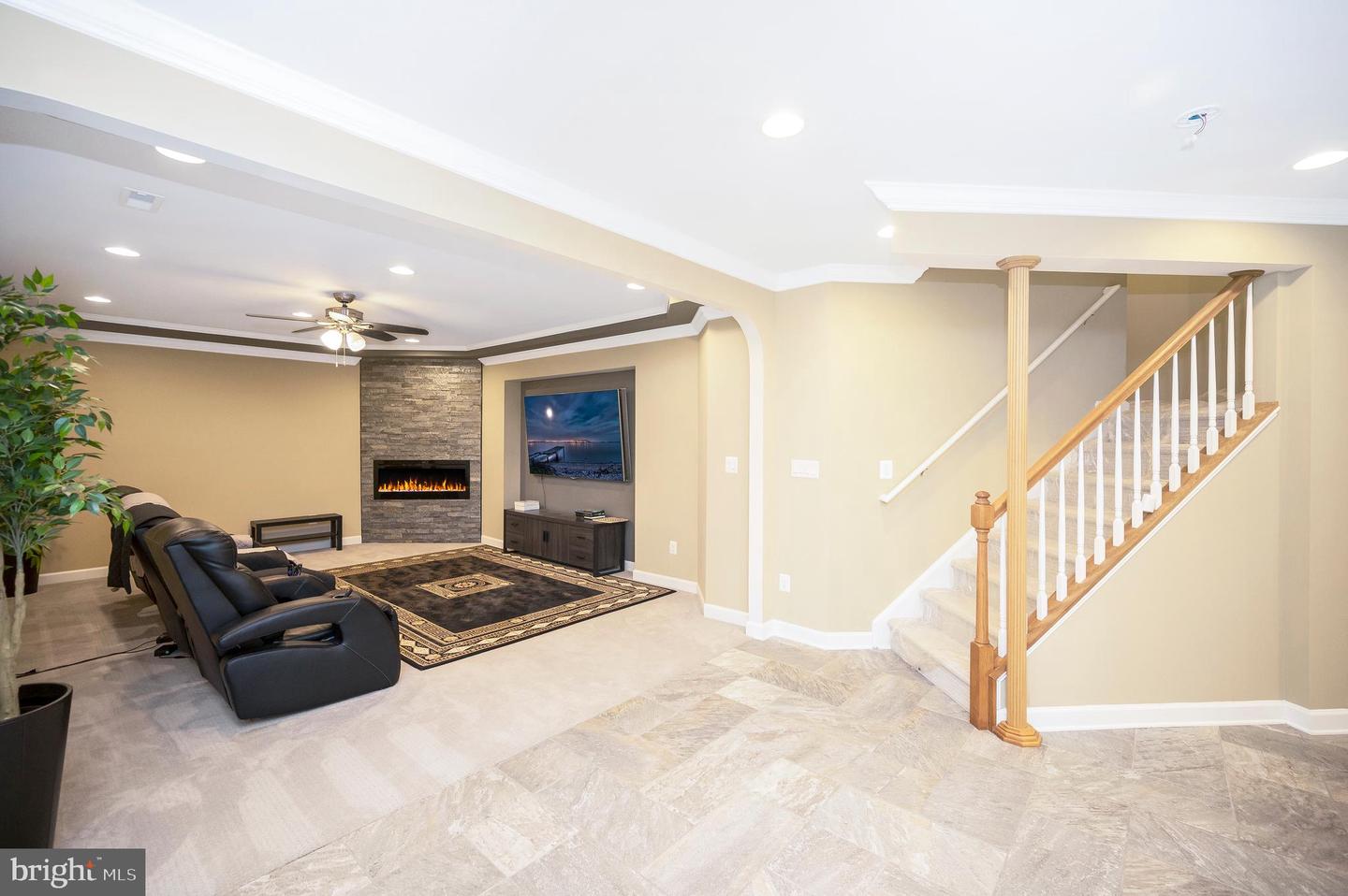 3379 DONDIS CREEK DR, TRIANGLE, Virginia 22172, 5 Bedrooms Bedrooms, ,4 BathroomsBathrooms,Residential,For sale,3379 DONDIS CREEK DR,VAPW2097988 MLS # VAPW2097988