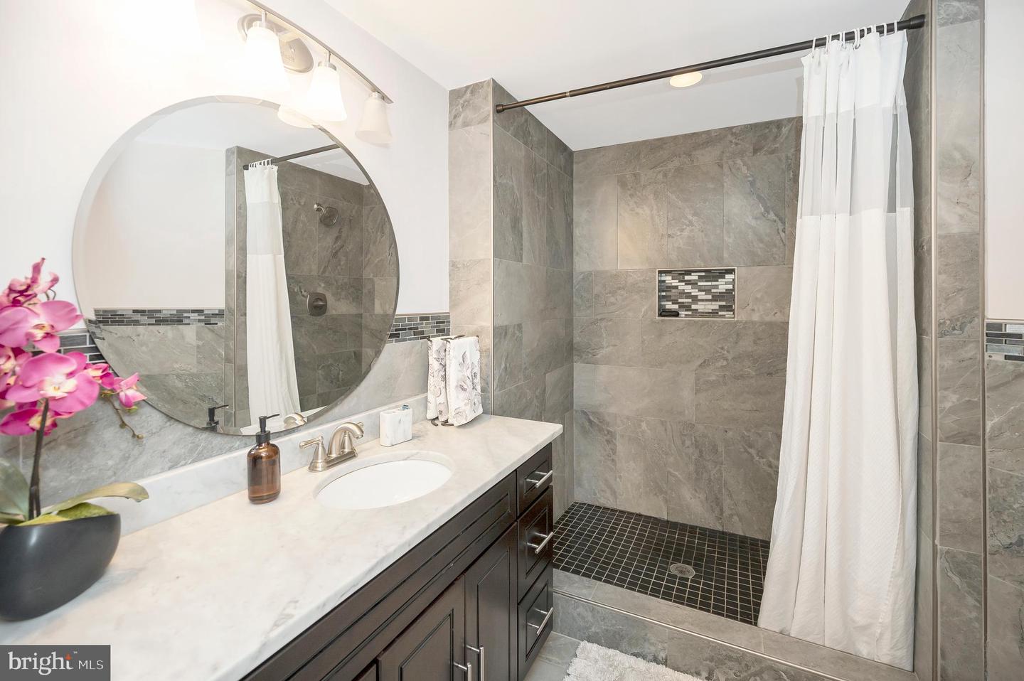 3379 DONDIS CREEK DR, TRIANGLE, Virginia 22172, 5 Bedrooms Bedrooms, ,4 BathroomsBathrooms,Residential,For sale,3379 DONDIS CREEK DR,VAPW2097988 MLS # VAPW2097988