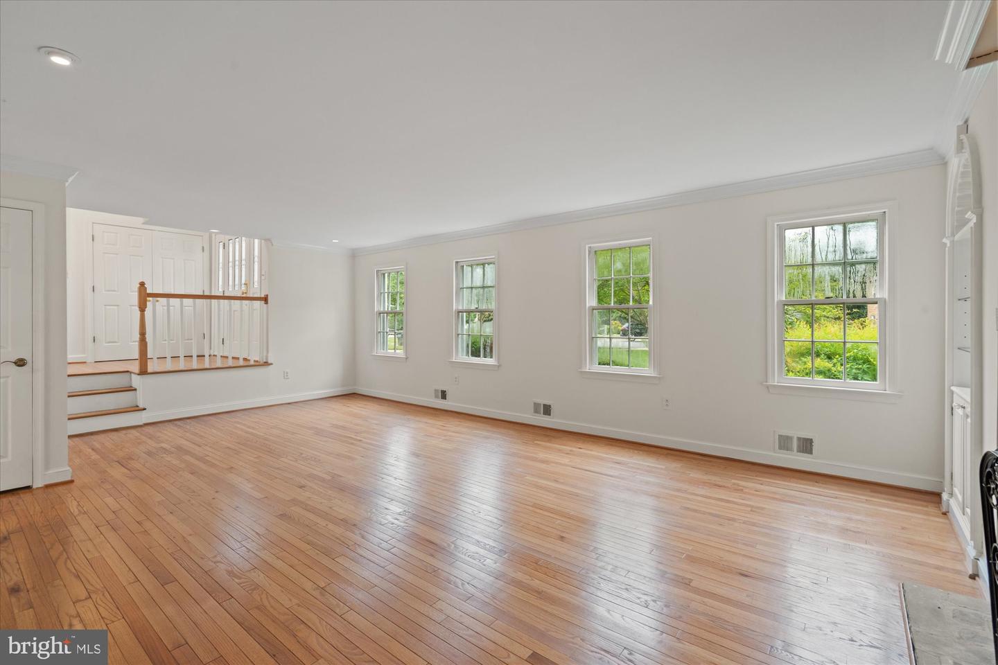 1730 CHESTERFORD WAY, MCLEAN, Virginia 22101, 4 Bedrooms Bedrooms, ,4 BathroomsBathrooms,Residential,For sale,1730 CHESTERFORD WAY,VAFX2250832 MLS # VAFX2250832
