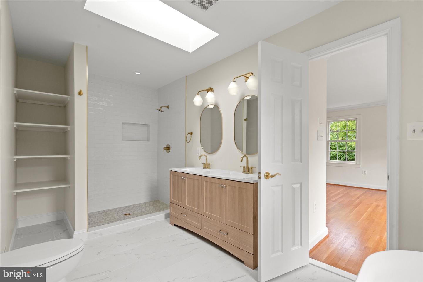 1730 CHESTERFORD WAY, MCLEAN, Virginia 22101, 4 Bedrooms Bedrooms, ,4 BathroomsBathrooms,Residential,For sale,1730 CHESTERFORD WAY,VAFX2250832 MLS # VAFX2250832