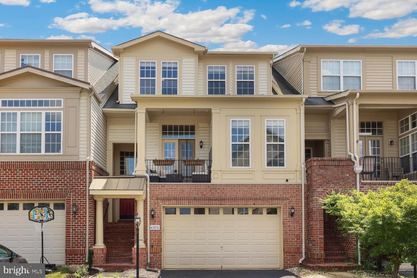 43276 SUNDERLEIGH SQ, BROADLANDS, Virginia 20148, 4 Bedrooms Bedrooms, ,3 BathroomsBathrooms,Residential,For sale,43276 SUNDERLEIGH SQ,VALO2100612 MLS # VALO2100612