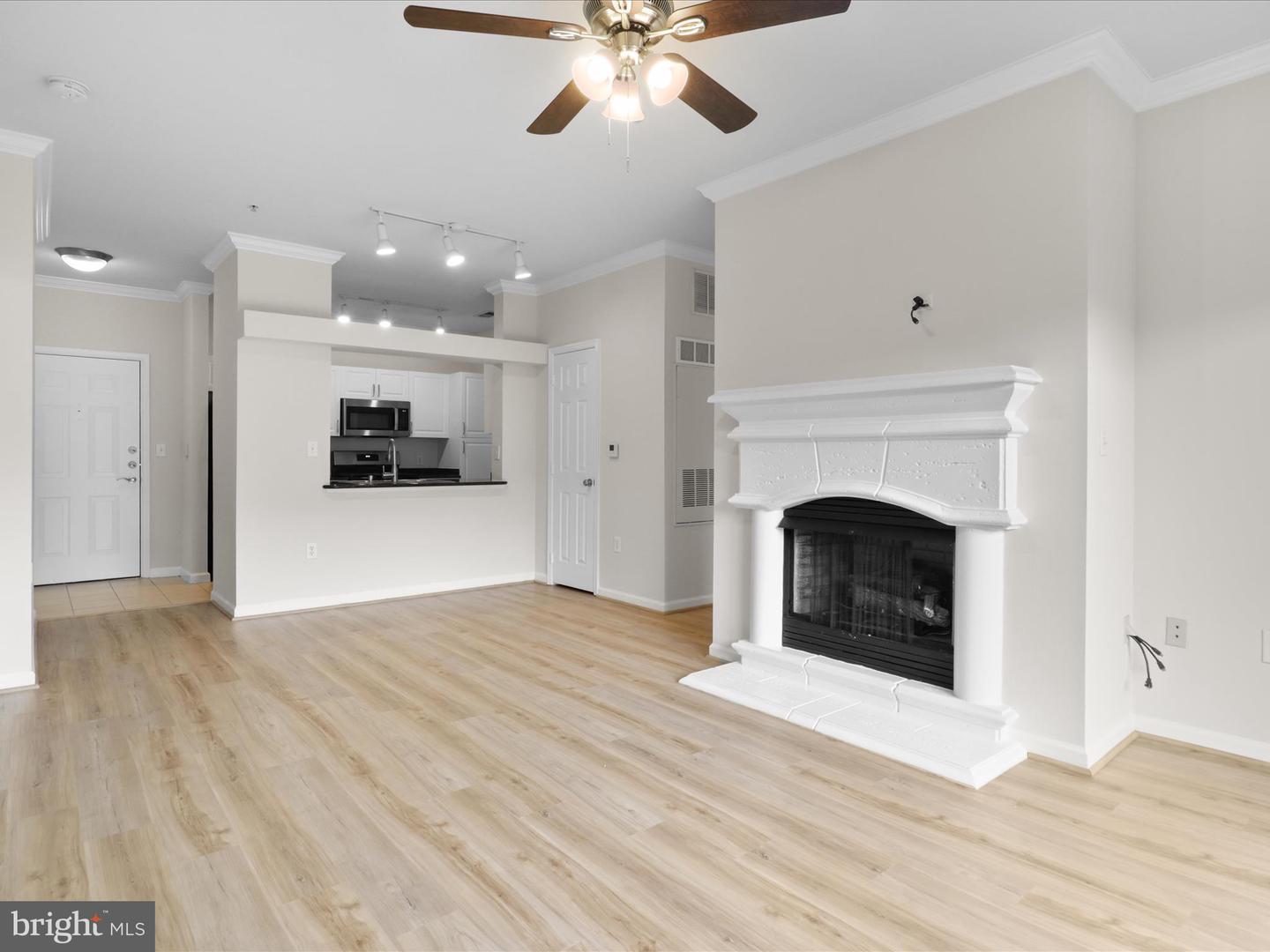 12945 CENTRE PARK CIR #310, HERNDON, Virginia 20171, 3 Bedrooms Bedrooms, ,2 BathroomsBathrooms,Residential,For sale,12945 CENTRE PARK CIR #310,VAFX2251760 MLS # VAFX2251760