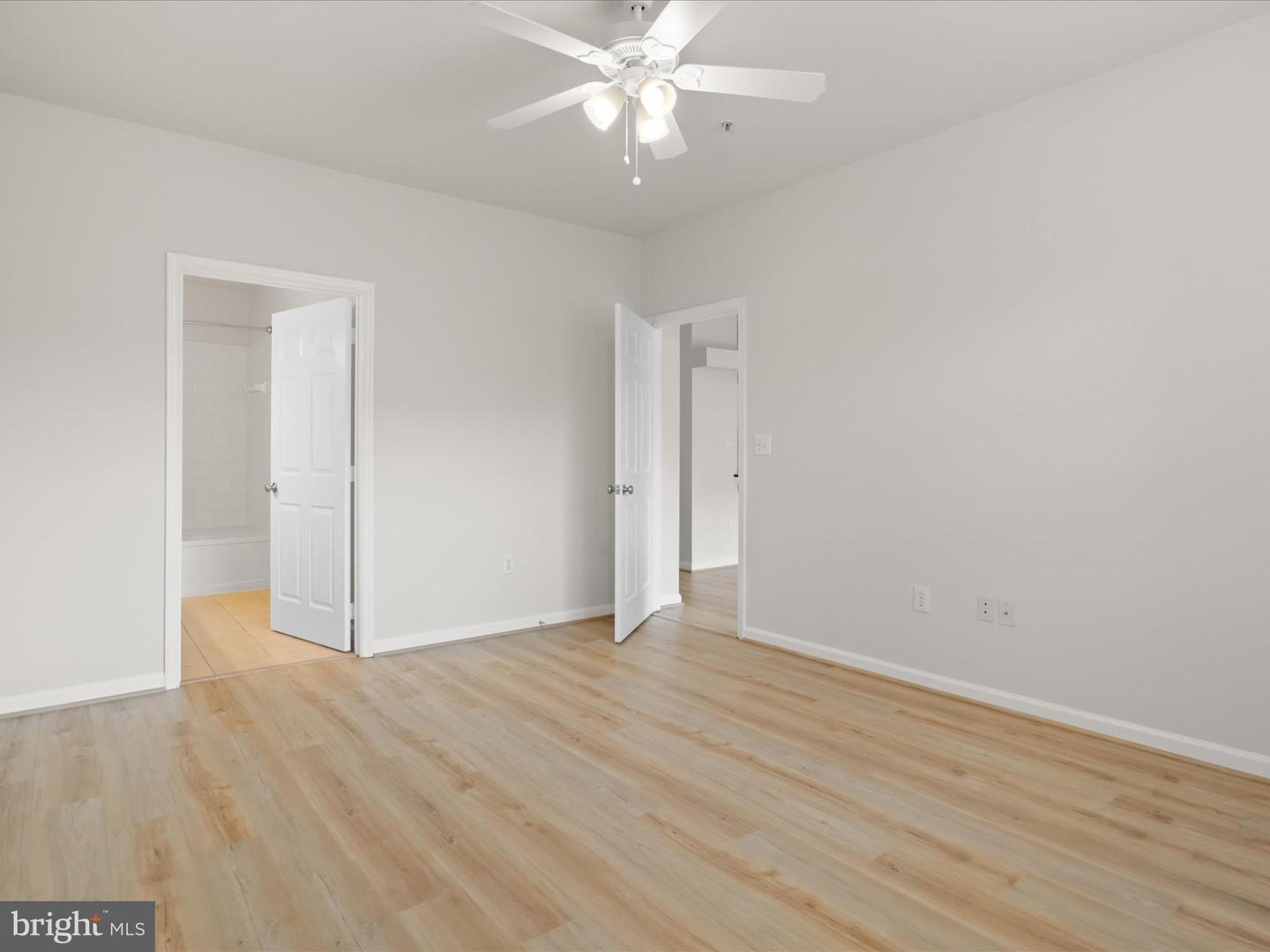 12945 CENTRE PARK CIR #310, HERNDON, Virginia 20171, 3 Bedrooms Bedrooms, ,2 BathroomsBathrooms,Residential,For sale,12945 CENTRE PARK CIR #310,VAFX2251760 MLS # VAFX2251760