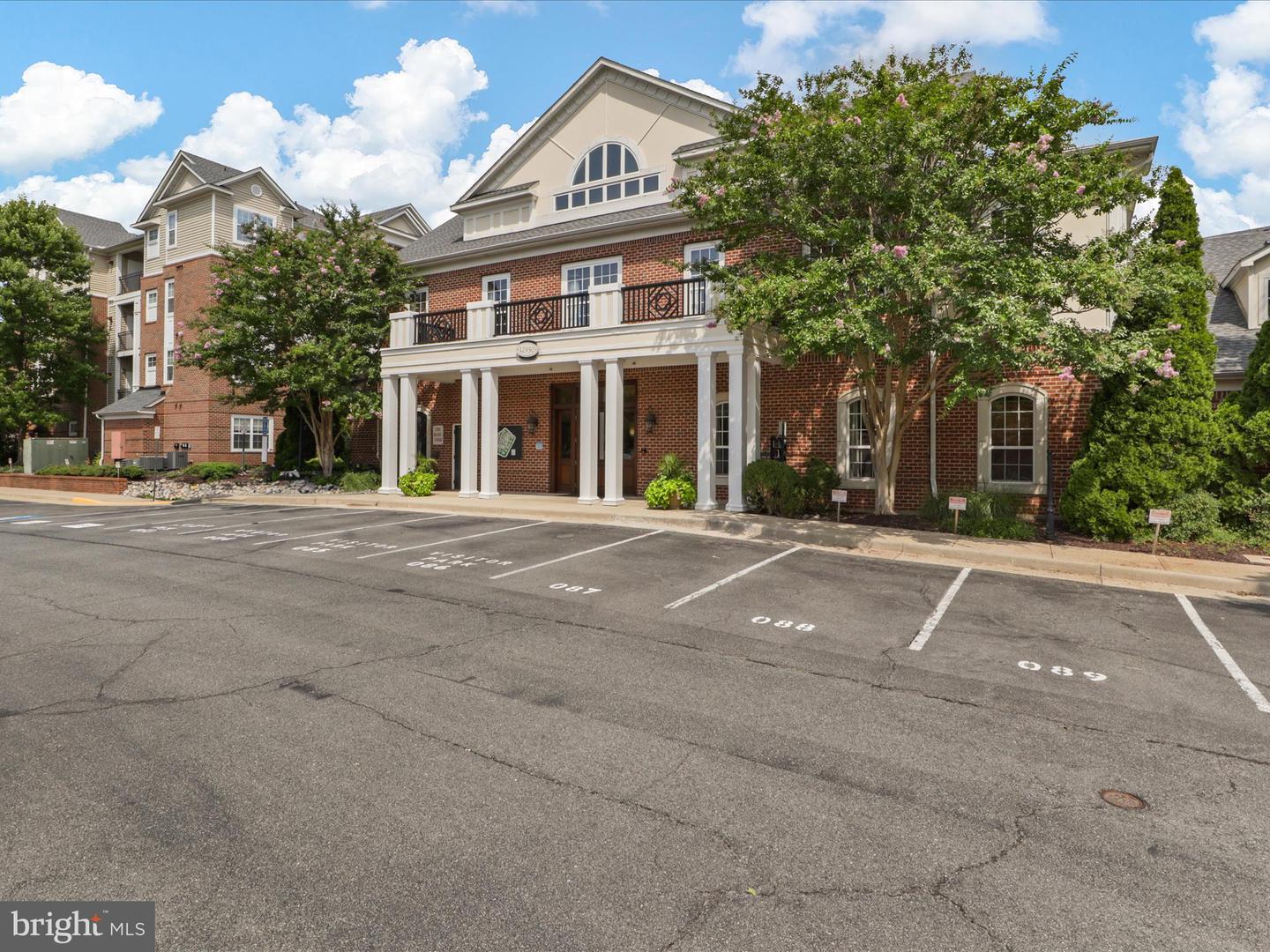 12945 CENTRE PARK CIR #310, HERNDON, Virginia 20171, 3 Bedrooms Bedrooms, ,2 BathroomsBathrooms,Residential,For sale,12945 CENTRE PARK CIR #310,VAFX2251760 MLS # VAFX2251760