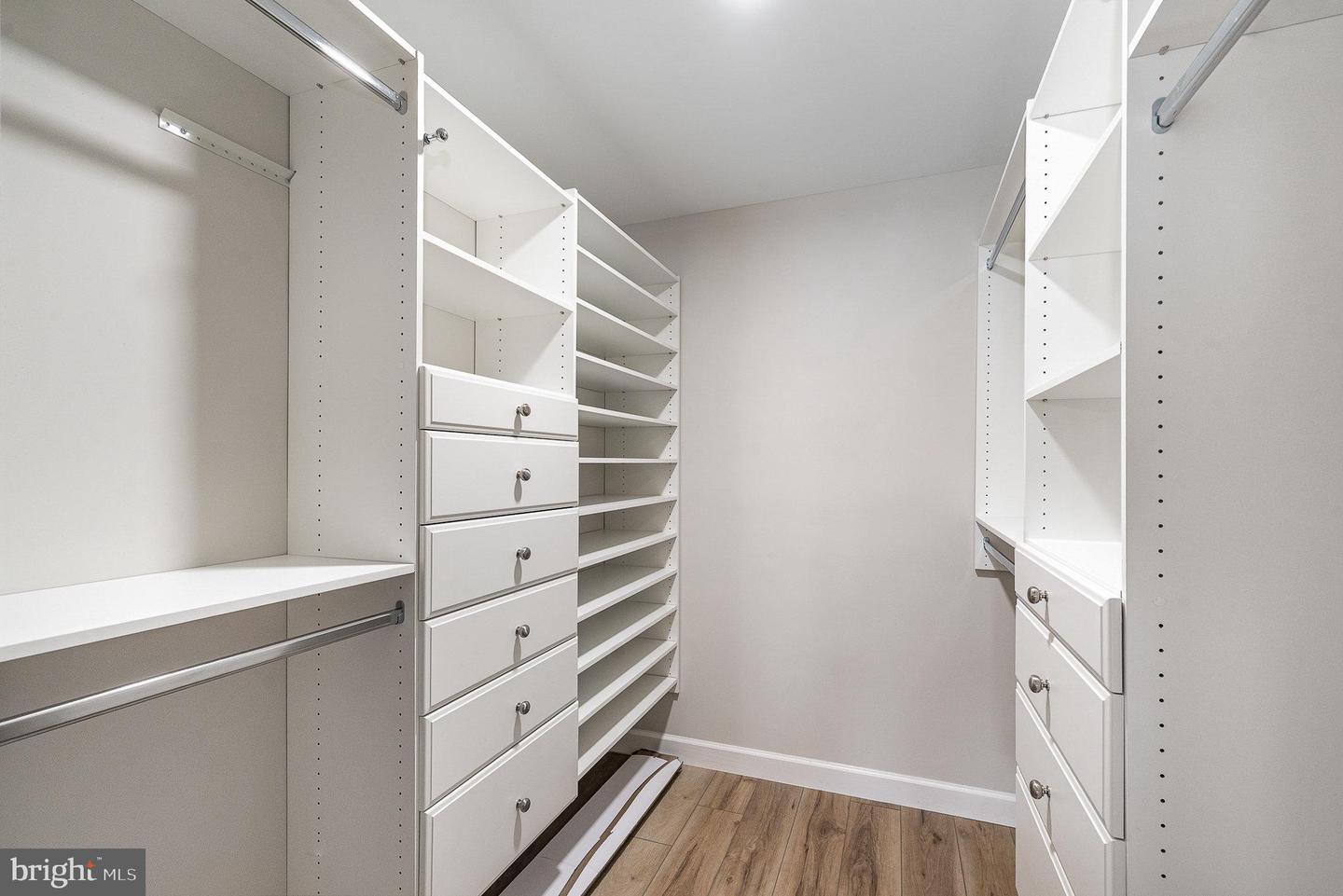 75 S REYNOLDS ST #411, ALEXANDRIA, Virginia 22304, 2 Bedrooms Bedrooms, ,2 BathroomsBathrooms,Residential,For sale,75 S REYNOLDS ST #411,VAAX2047028 MLS # VAAX2047028