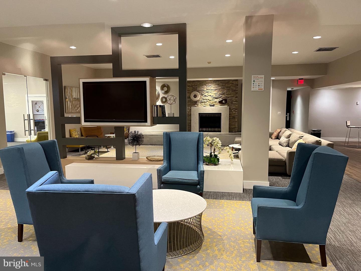 75 S REYNOLDS ST #411, ALEXANDRIA, Virginia 22304, 2 Bedrooms Bedrooms, ,2 BathroomsBathrooms,Residential,For sale,75 S REYNOLDS ST #411,VAAX2047028 MLS # VAAX2047028
