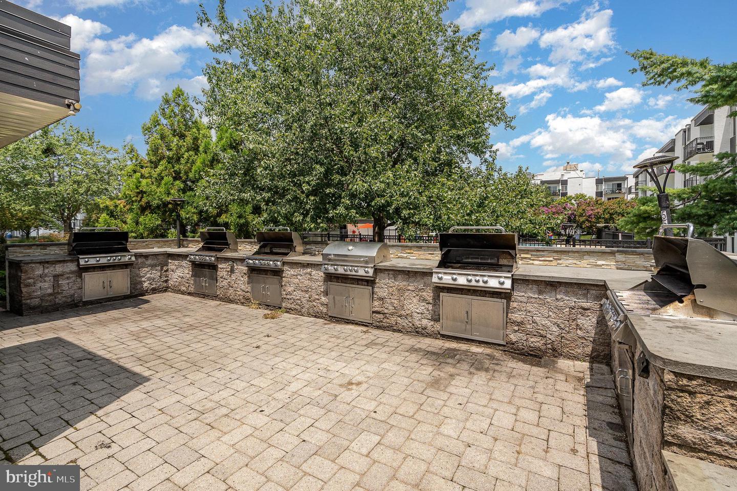 75 S REYNOLDS ST #411, ALEXANDRIA, Virginia 22304, 2 Bedrooms Bedrooms, ,2 BathroomsBathrooms,Residential,For sale,75 S REYNOLDS ST #411,VAAX2047028 MLS # VAAX2047028