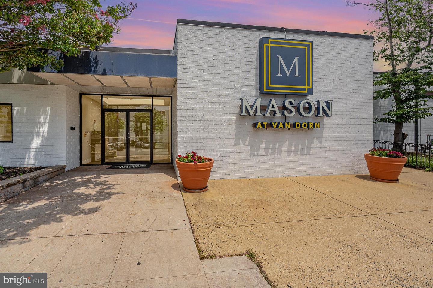 75 S REYNOLDS ST #411, ALEXANDRIA, Virginia 22304, 2 Bedrooms Bedrooms, ,2 BathroomsBathrooms,Residential,For sale,75 S REYNOLDS ST #411,VAAX2047028 MLS # VAAX2047028