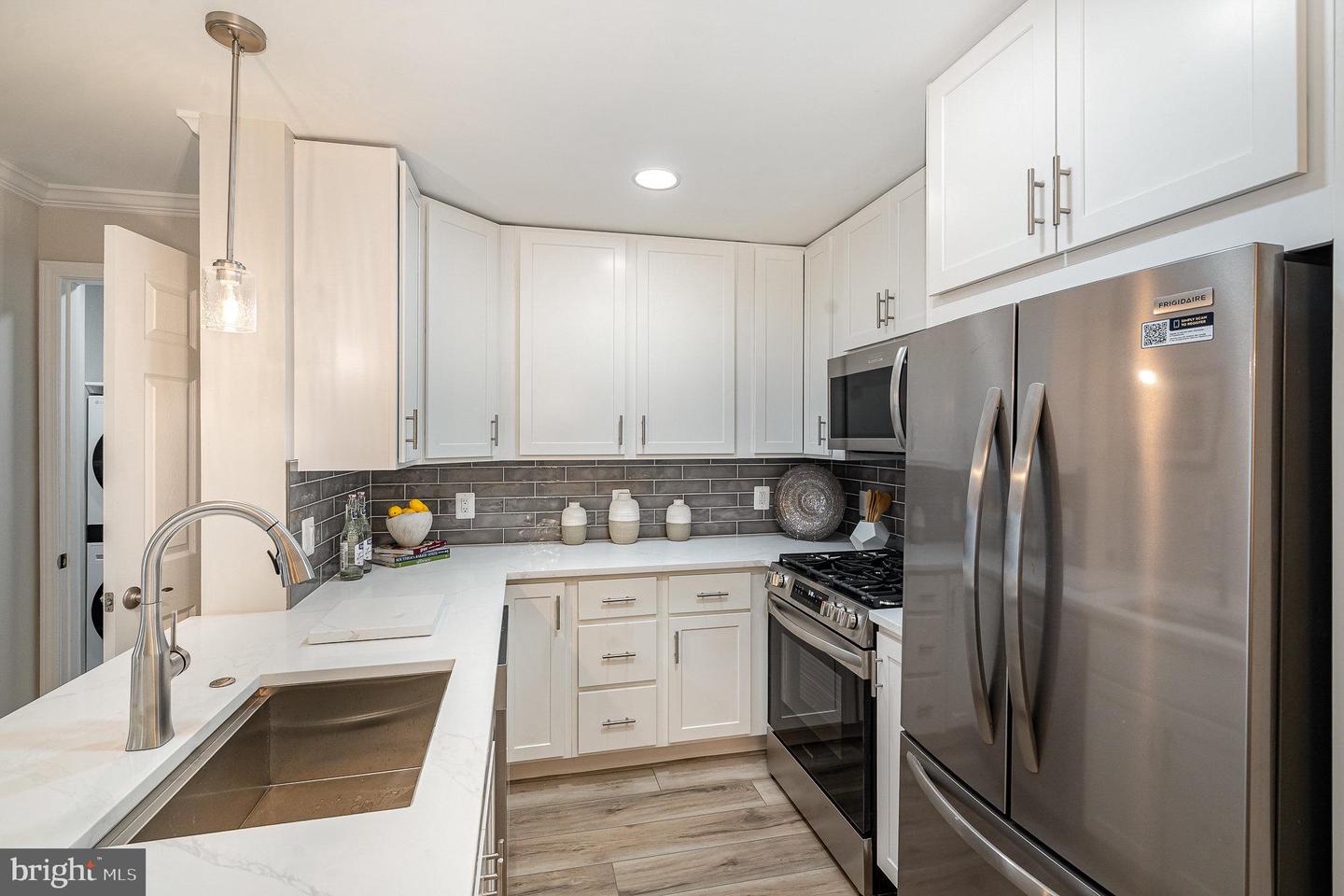 75 S REYNOLDS ST #411, ALEXANDRIA, Virginia 22304, 2 Bedrooms Bedrooms, ,2 BathroomsBathrooms,Residential,For sale,75 S REYNOLDS ST #411,VAAX2047028 MLS # VAAX2047028