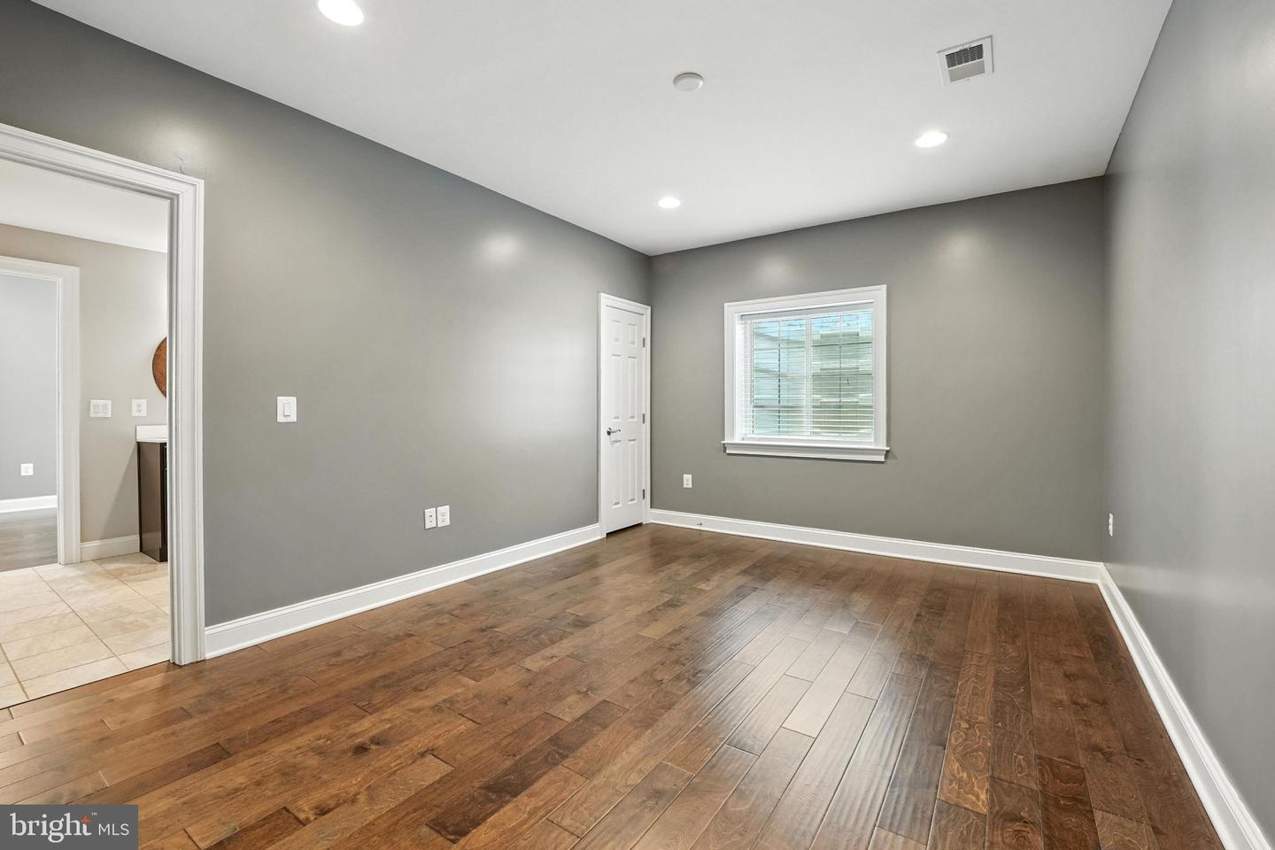 10512 CHATHAM RIDGE WAY, SPOTSYLVANIA, Virginia 22551, 5 Bedrooms Bedrooms, ,4 BathroomsBathrooms,Residential,For sale,10512 CHATHAM RIDGE WAY,VASP2034294 MLS # VASP2034294