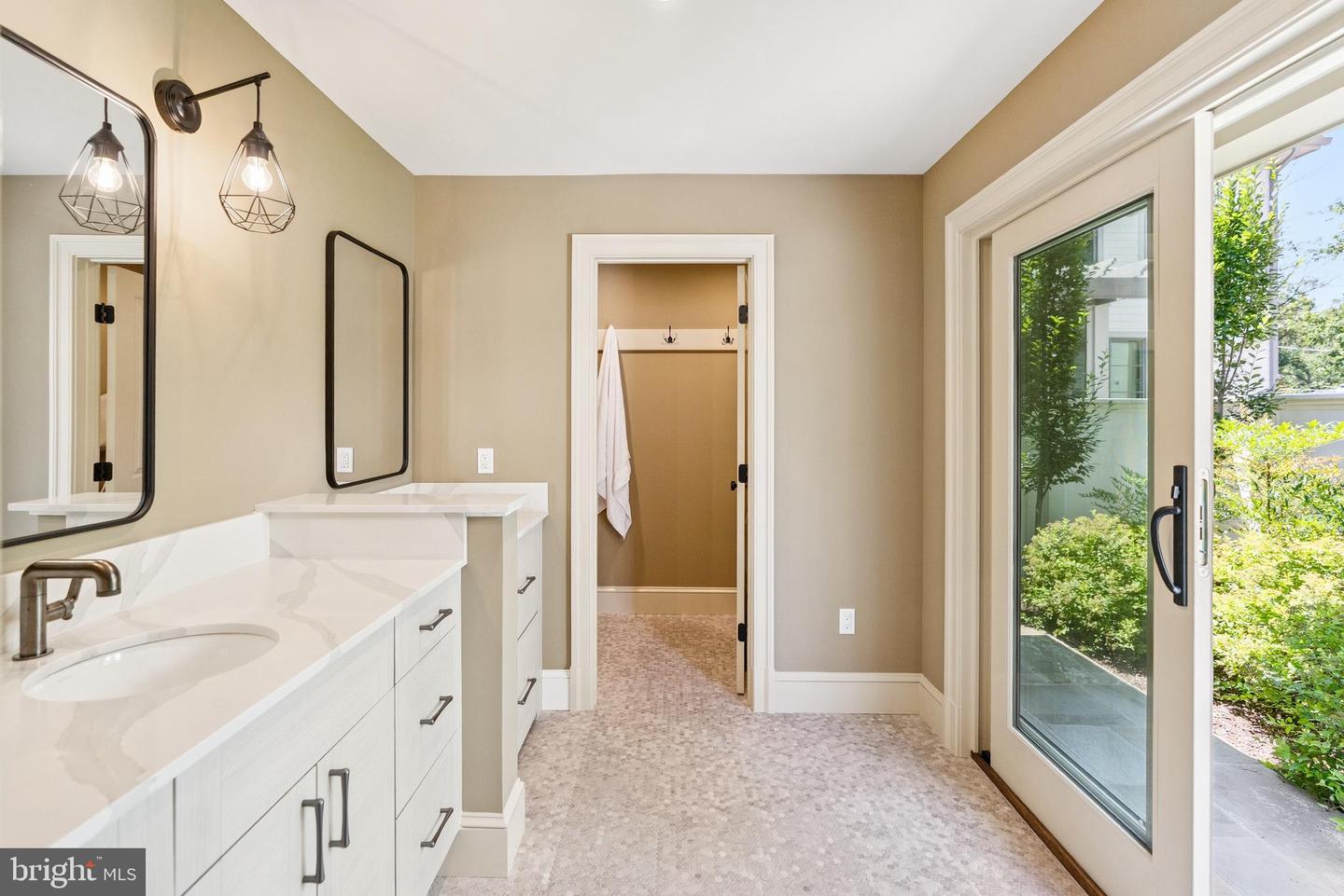 5537 HAWTHORNE PL NW, WASHINGTON, District Of Columbia 20016, 7 Bedrooms Bedrooms, ,5 BathroomsBathrooms,Residential,For sale,5537 HAWTHORNE PL NW,DCDC2207768 MLS # DCDC2207768