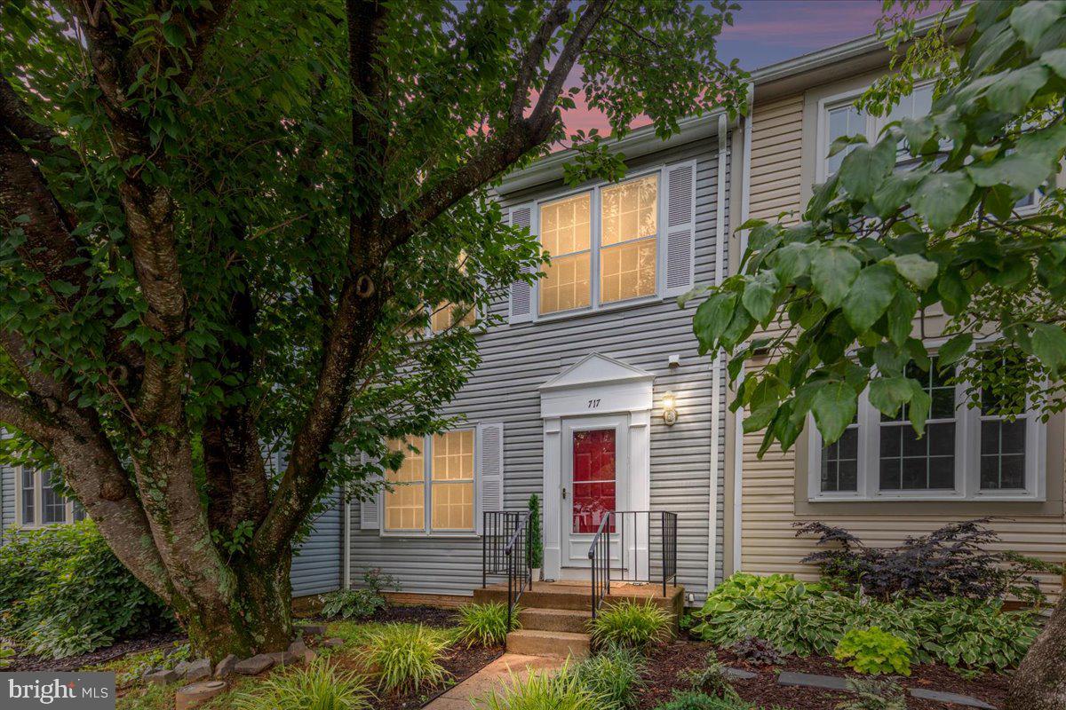 717 ARBOR CT, WARRENTON, Virginia 20186, 3 Bedrooms Bedrooms, ,3 BathroomsBathrooms,Residential,For sale,717 ARBOR CT,VAFQ2017222 MLS # VAFQ2017222