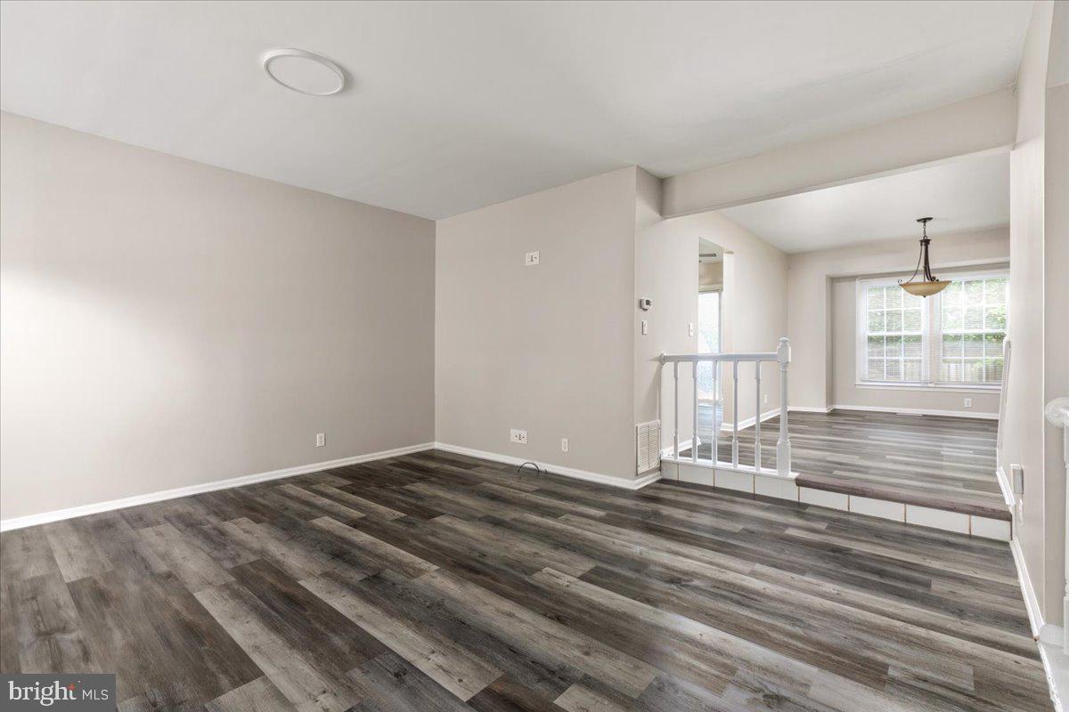 717 ARBOR CT, WARRENTON, Virginia 20186, 3 Bedrooms Bedrooms, ,3 BathroomsBathrooms,Residential,For sale,717 ARBOR CT,VAFQ2017222 MLS # VAFQ2017222