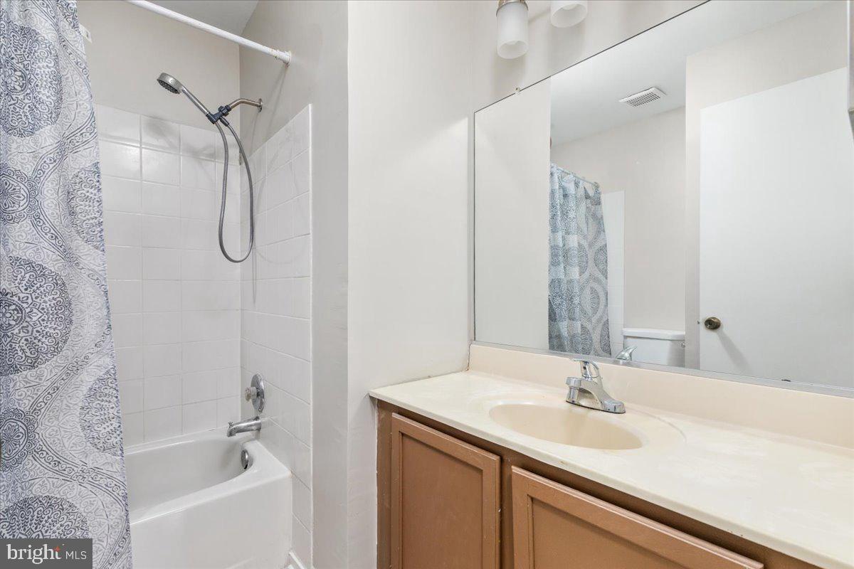 717 ARBOR CT, WARRENTON, Virginia 20186, 3 Bedrooms Bedrooms, ,3 BathroomsBathrooms,Residential,For sale,717 ARBOR CT,VAFQ2017222 MLS # VAFQ2017222