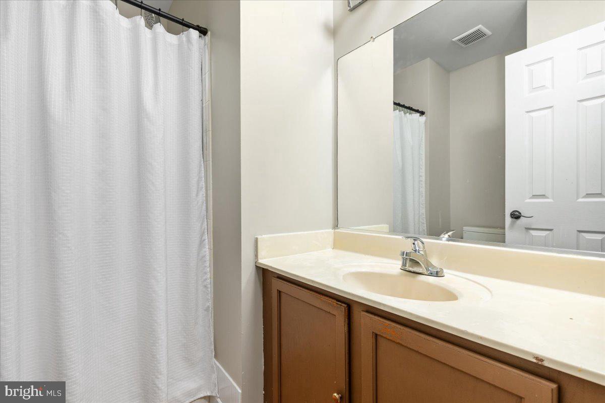 717 ARBOR CT, WARRENTON, Virginia 20186, 3 Bedrooms Bedrooms, ,3 BathroomsBathrooms,Residential,For sale,717 ARBOR CT,VAFQ2017222 MLS # VAFQ2017222