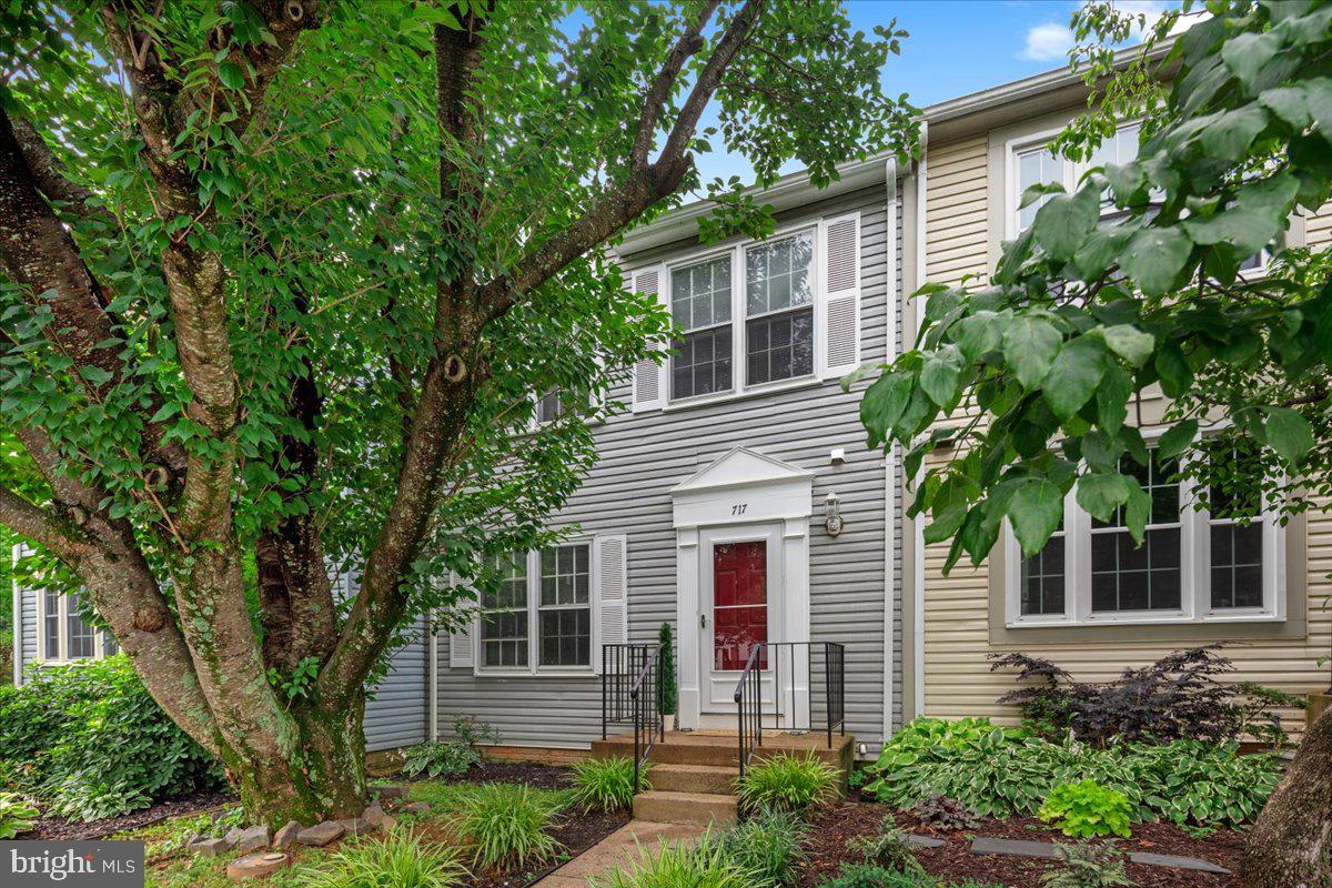 717 ARBOR CT, WARRENTON, Virginia 20186, 3 Bedrooms Bedrooms, ,3 BathroomsBathrooms,Residential,For sale,717 ARBOR CT,VAFQ2017222 MLS # VAFQ2017222