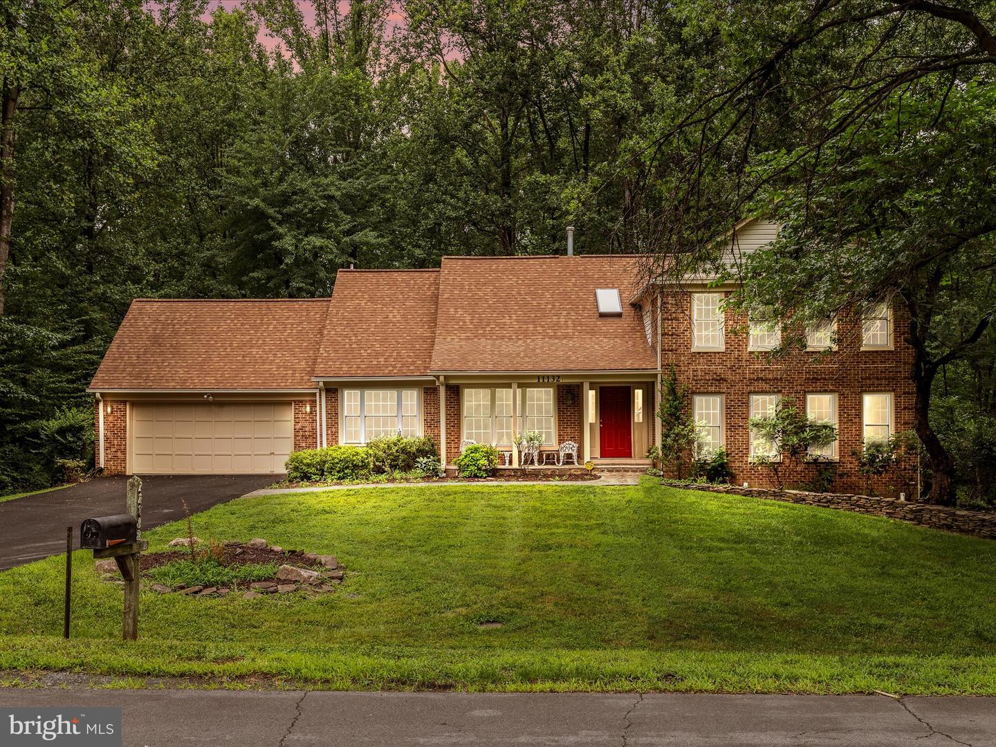 11132 FLORA LEE DR, FAIRFAX STATION, Virginia 22039, 5 Bedrooms Bedrooms, ,4 BathroomsBathrooms,Residential,For sale,11132 FLORA LEE DR,VAFX2251842 MLS # VAFX2251842