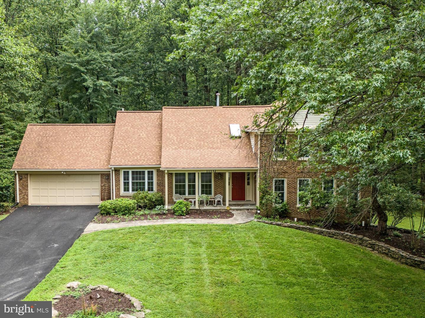 11132 FLORA LEE DR, FAIRFAX STATION, Virginia 22039, 5 Bedrooms Bedrooms, ,4 BathroomsBathrooms,Residential,For sale,11132 FLORA LEE DR,VAFX2251842 MLS # VAFX2251842