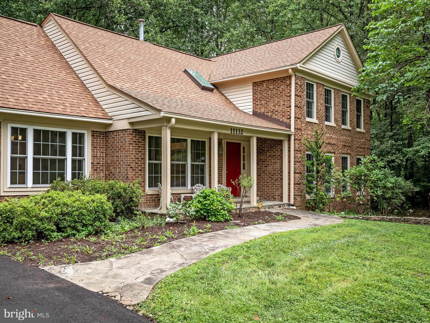 11132 FLORA LEE DR, FAIRFAX STATION, Virginia 22039, 5 Bedrooms Bedrooms, ,4 BathroomsBathrooms,Residential,For sale,11132 FLORA LEE DR,VAFX2251842 MLS # VAFX2251842