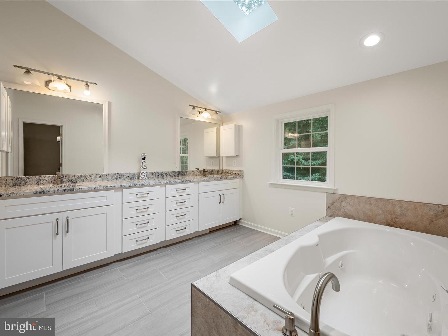 11132 FLORA LEE DR, FAIRFAX STATION, Virginia 22039, 5 Bedrooms Bedrooms, ,4 BathroomsBathrooms,Residential,For sale,11132 FLORA LEE DR,VAFX2251842 MLS # VAFX2251842