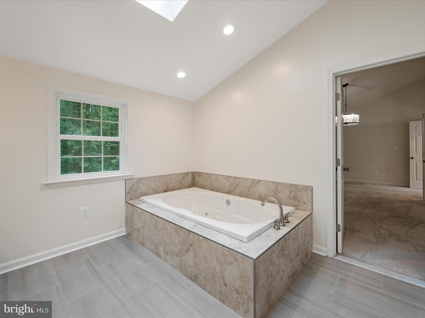 11132 FLORA LEE DR, FAIRFAX STATION, Virginia 22039, 5 Bedrooms Bedrooms, ,4 BathroomsBathrooms,Residential,For sale,11132 FLORA LEE DR,VAFX2251842 MLS # VAFX2251842