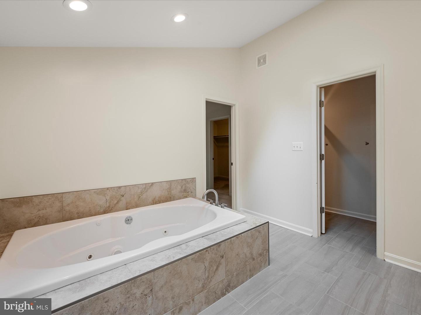 11132 FLORA LEE DR, FAIRFAX STATION, Virginia 22039, 5 Bedrooms Bedrooms, ,4 BathroomsBathrooms,Residential,For sale,11132 FLORA LEE DR,VAFX2251842 MLS # VAFX2251842