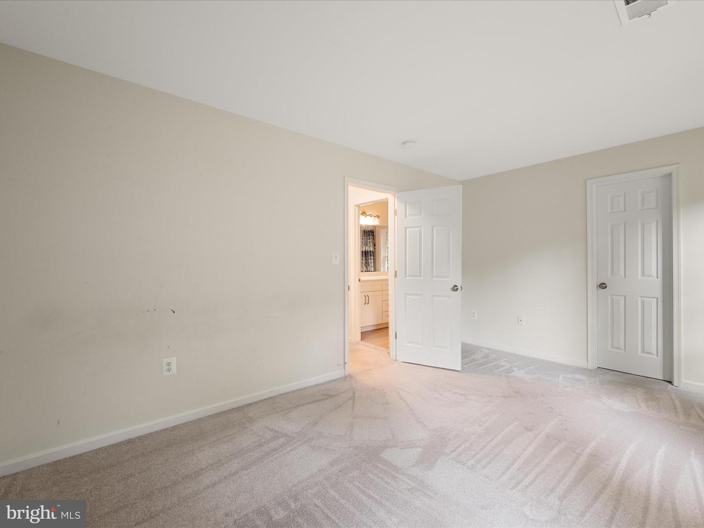11132 FLORA LEE DR, FAIRFAX STATION, Virginia 22039, 5 Bedrooms Bedrooms, ,4 BathroomsBathrooms,Residential,For sale,11132 FLORA LEE DR,VAFX2251842 MLS # VAFX2251842