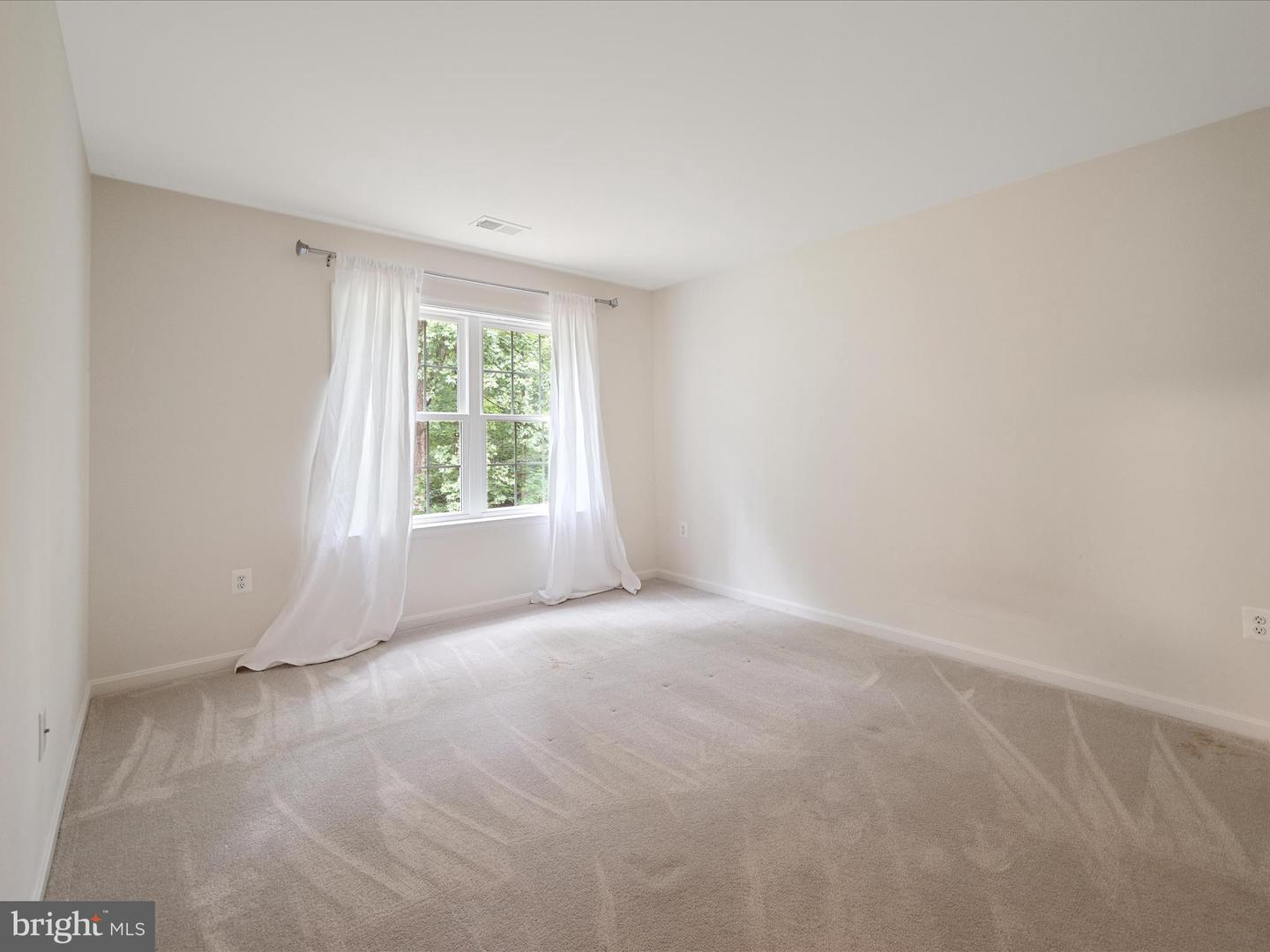 11132 FLORA LEE DR, FAIRFAX STATION, Virginia 22039, 5 Bedrooms Bedrooms, ,4 BathroomsBathrooms,Residential,For sale,11132 FLORA LEE DR,VAFX2251842 MLS # VAFX2251842