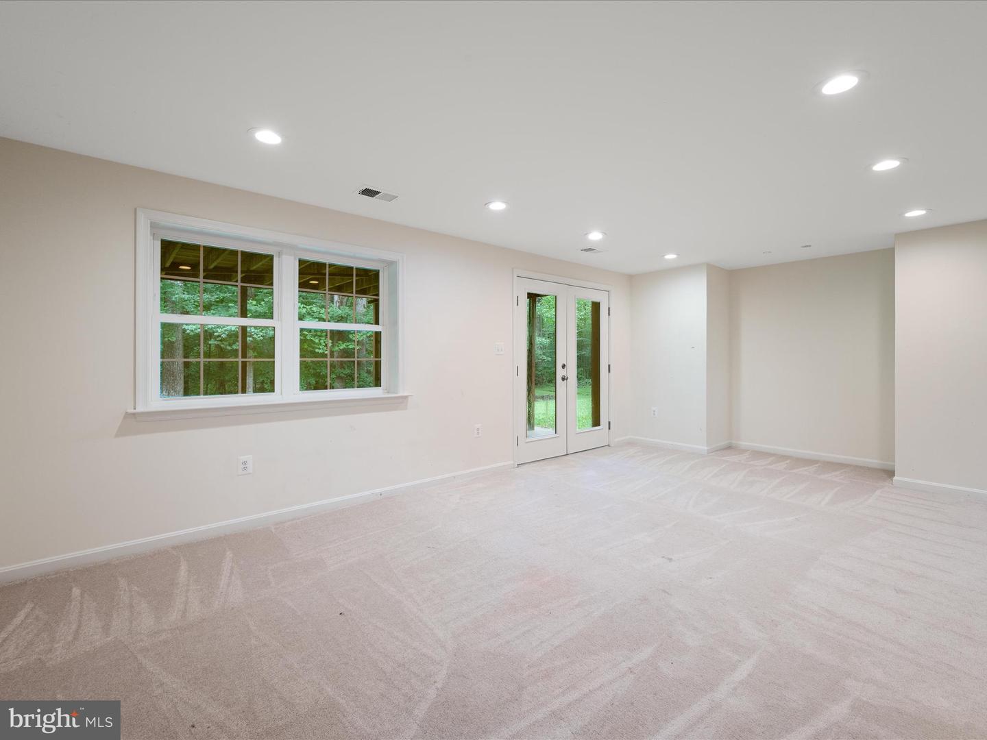 11132 FLORA LEE DR, FAIRFAX STATION, Virginia 22039, 5 Bedrooms Bedrooms, ,4 BathroomsBathrooms,Residential,For sale,11132 FLORA LEE DR,VAFX2251842 MLS # VAFX2251842
