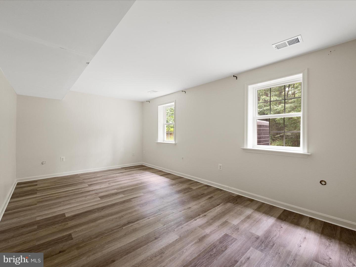 11132 FLORA LEE DR, FAIRFAX STATION, Virginia 22039, 5 Bedrooms Bedrooms, ,4 BathroomsBathrooms,Residential,For sale,11132 FLORA LEE DR,VAFX2251842 MLS # VAFX2251842